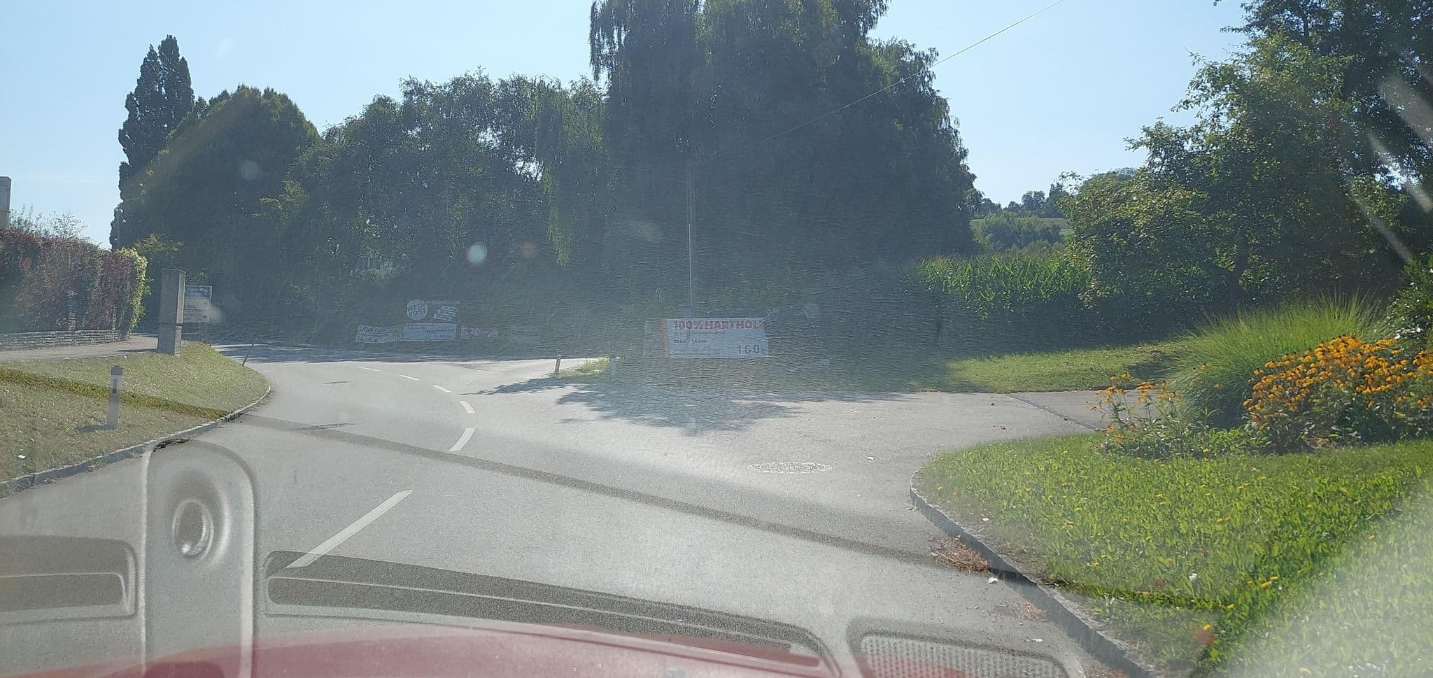 Street view near Frühstückshof Falzberger, Bad Schallerbach — © gzin (CC BY-SA · Mapillary)
