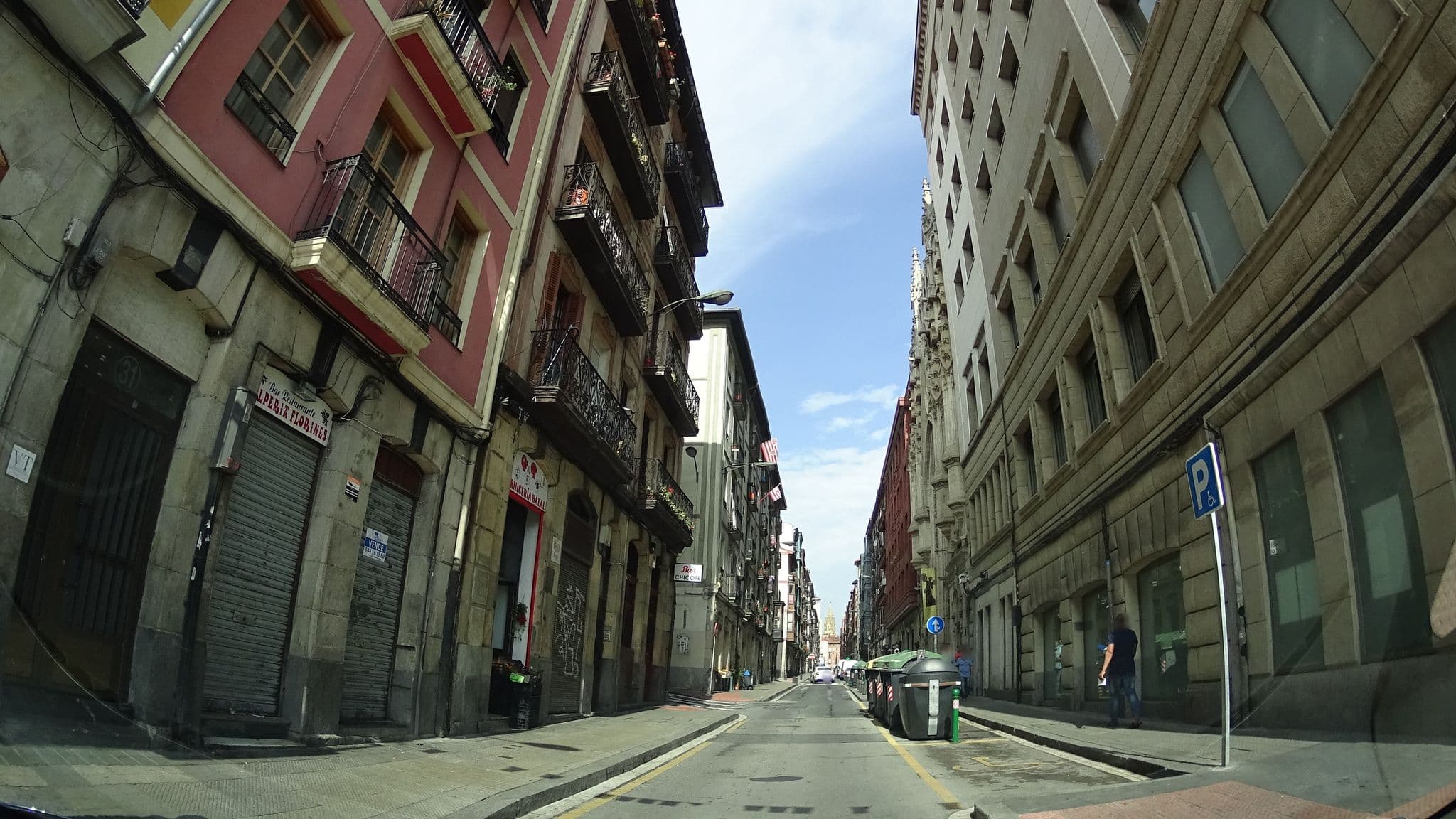 Street view near Albergue Claret Enea Aterpea, Bilbao — © robertogeb (CC BY-SA · Mapillary)