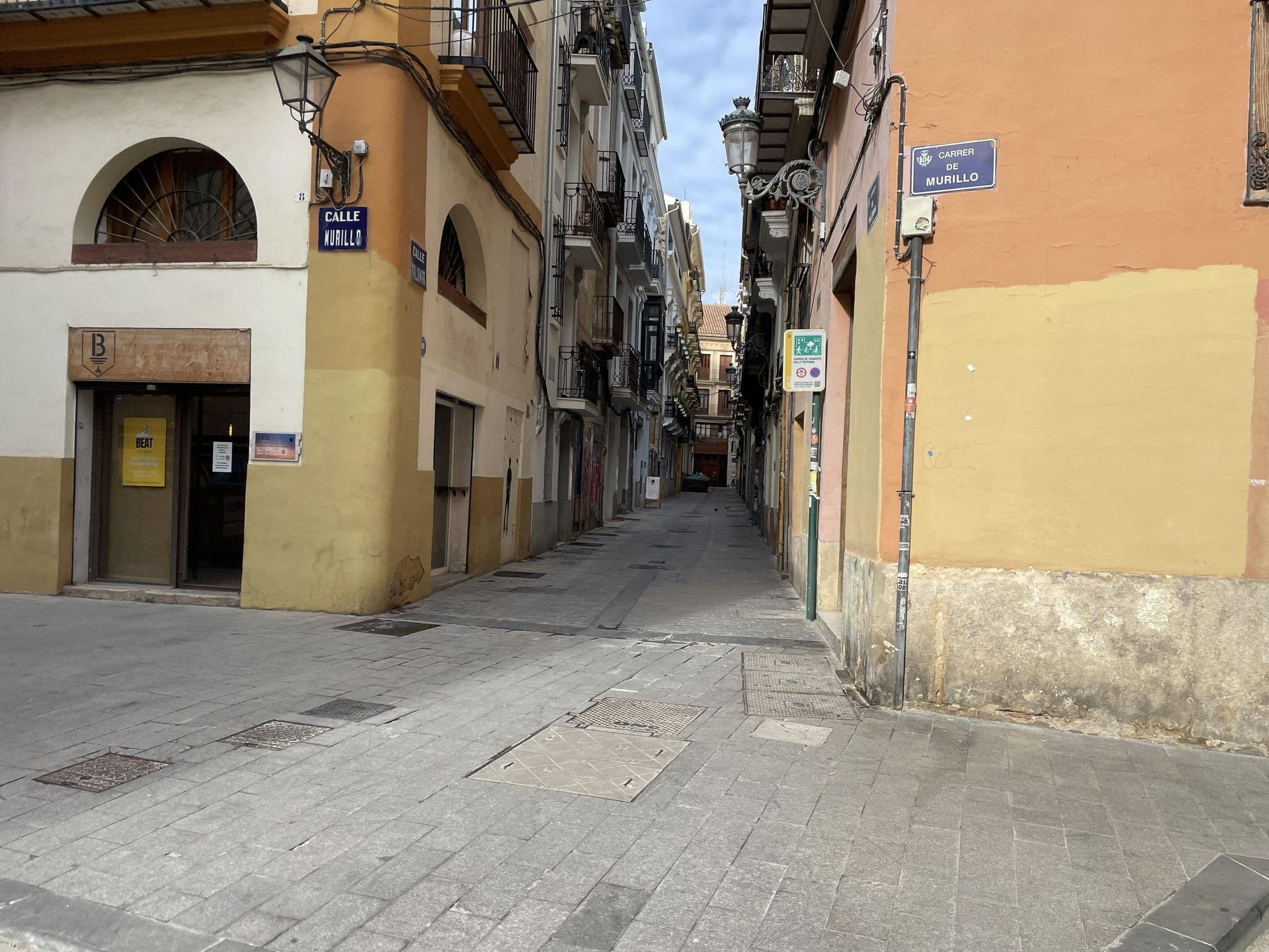 Street view near Valenciaflats Torres de Quart, Valencia — © asturksever (CC BY-SA · Mapillary)
