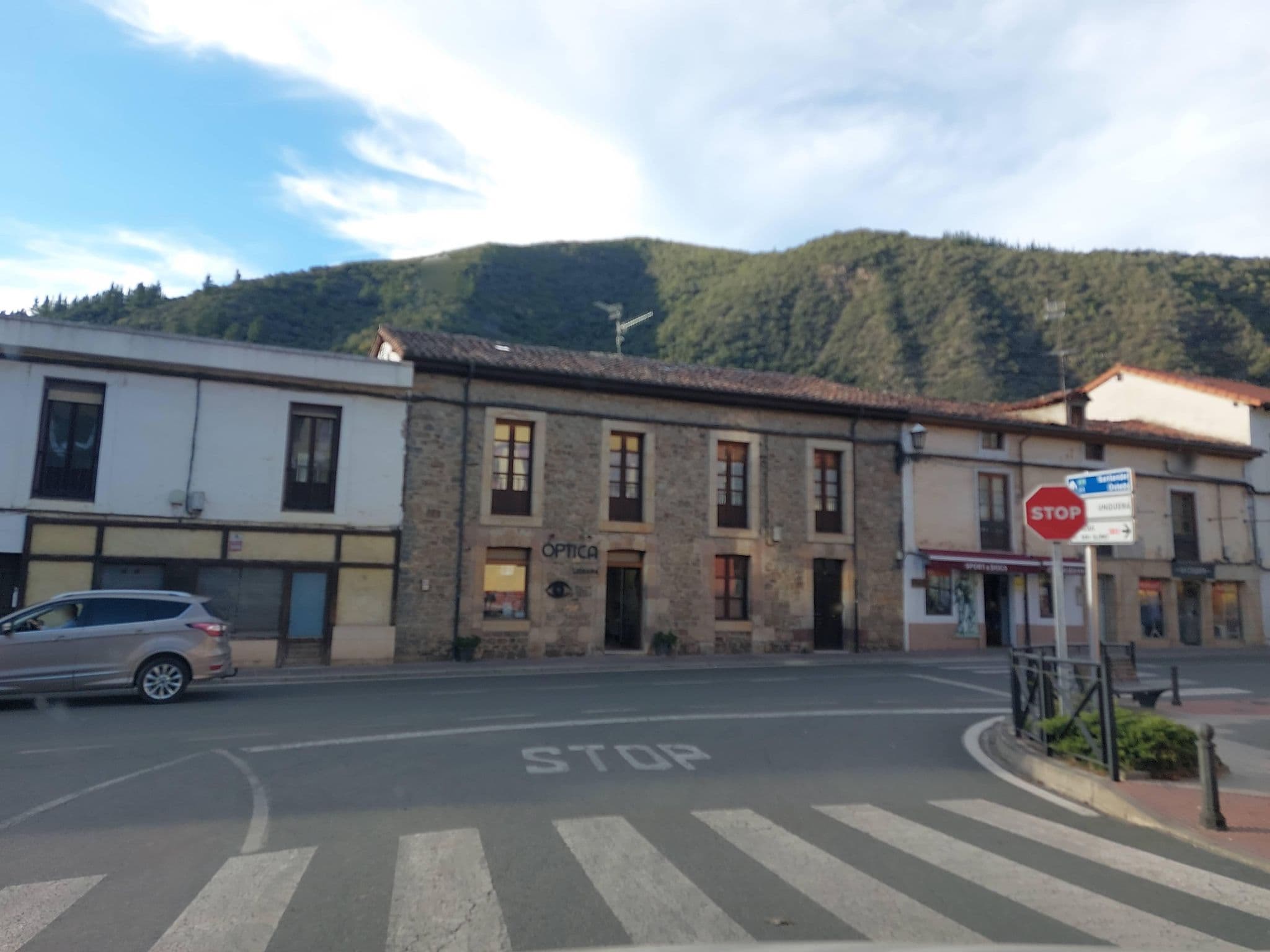 Street view near Hostería Picos de Europa, Potes — © 5rmft (CC BY-SA · Mapillary)