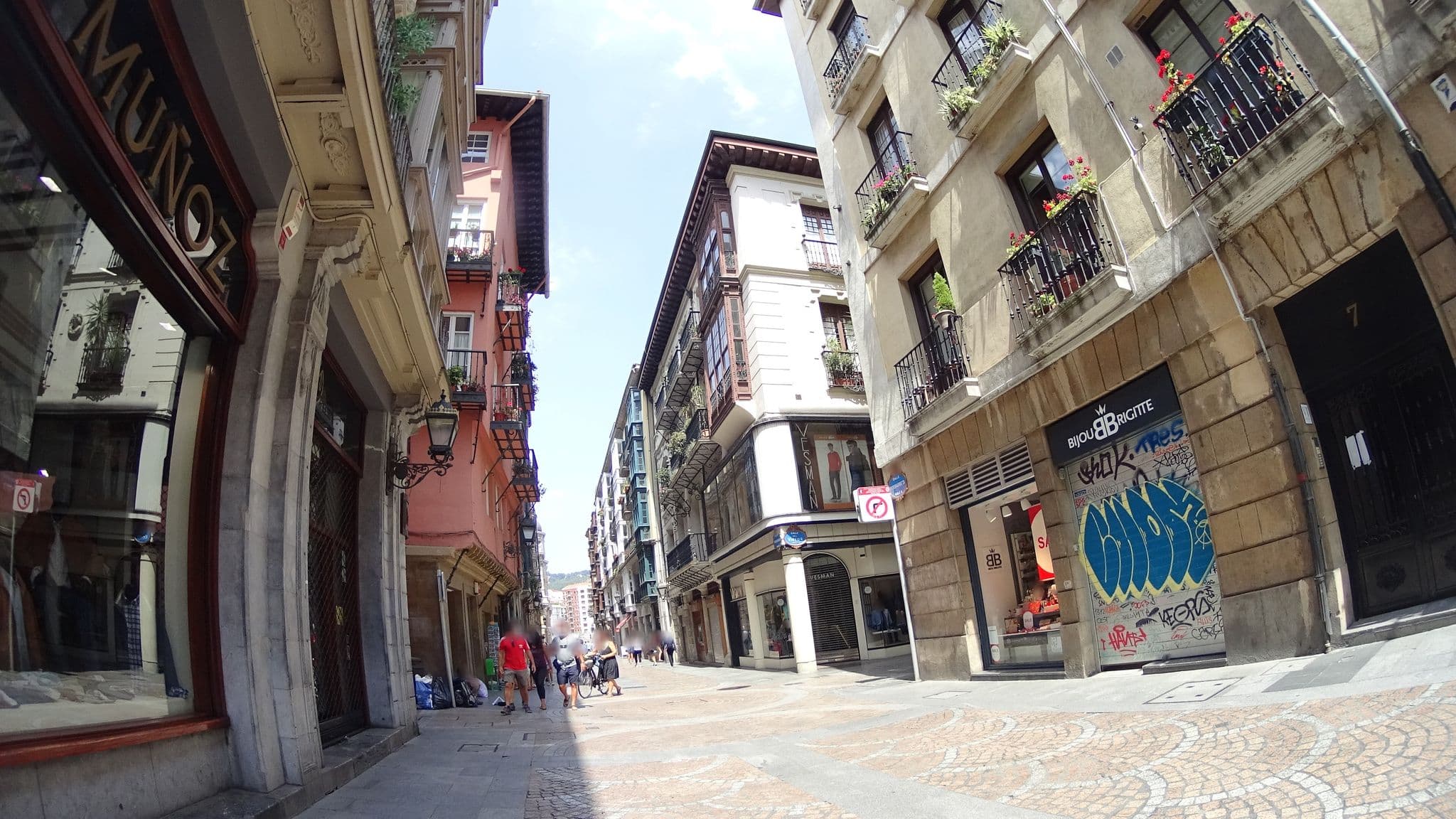 Street view near Room Select Bilbao, Bilbao — © robertogeb (CC BY-SA · Mapillary)