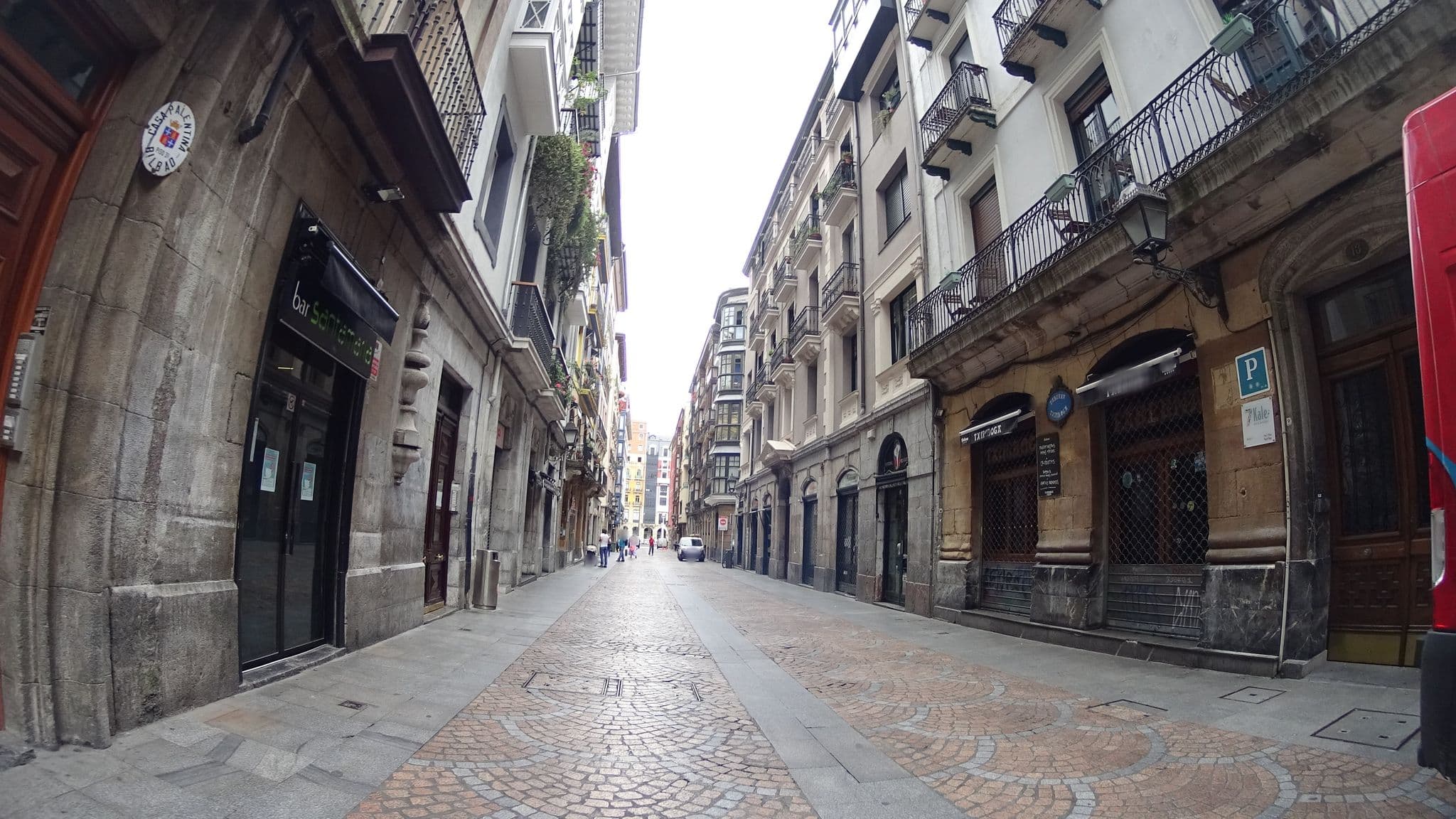 Street view near Iturrienea Ostatua, Bilbao — © robertogeb (CC BY-SA · Mapillary)