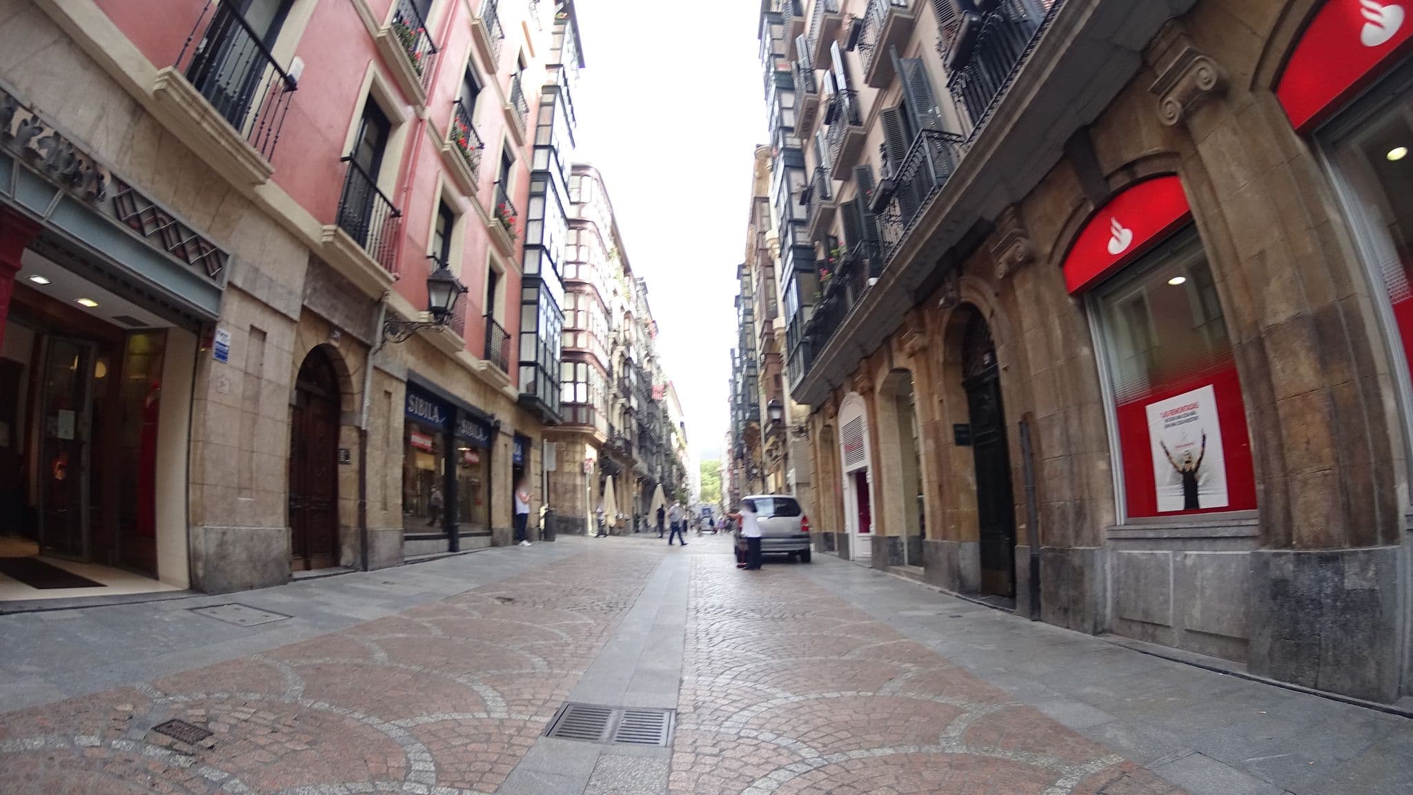 Street view near Pensión Roquefer, Bilbao — © robertogeb (CC BY-SA · Mapillary)