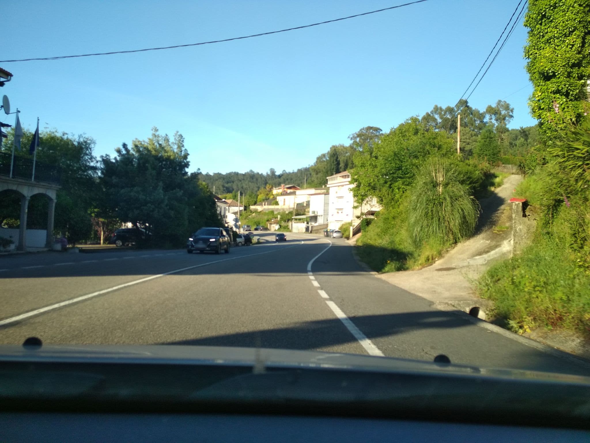 Street view near Hostal Chocolate & Menta, Redondela — © cafeconleche (CC BY-SA · Mapillary)