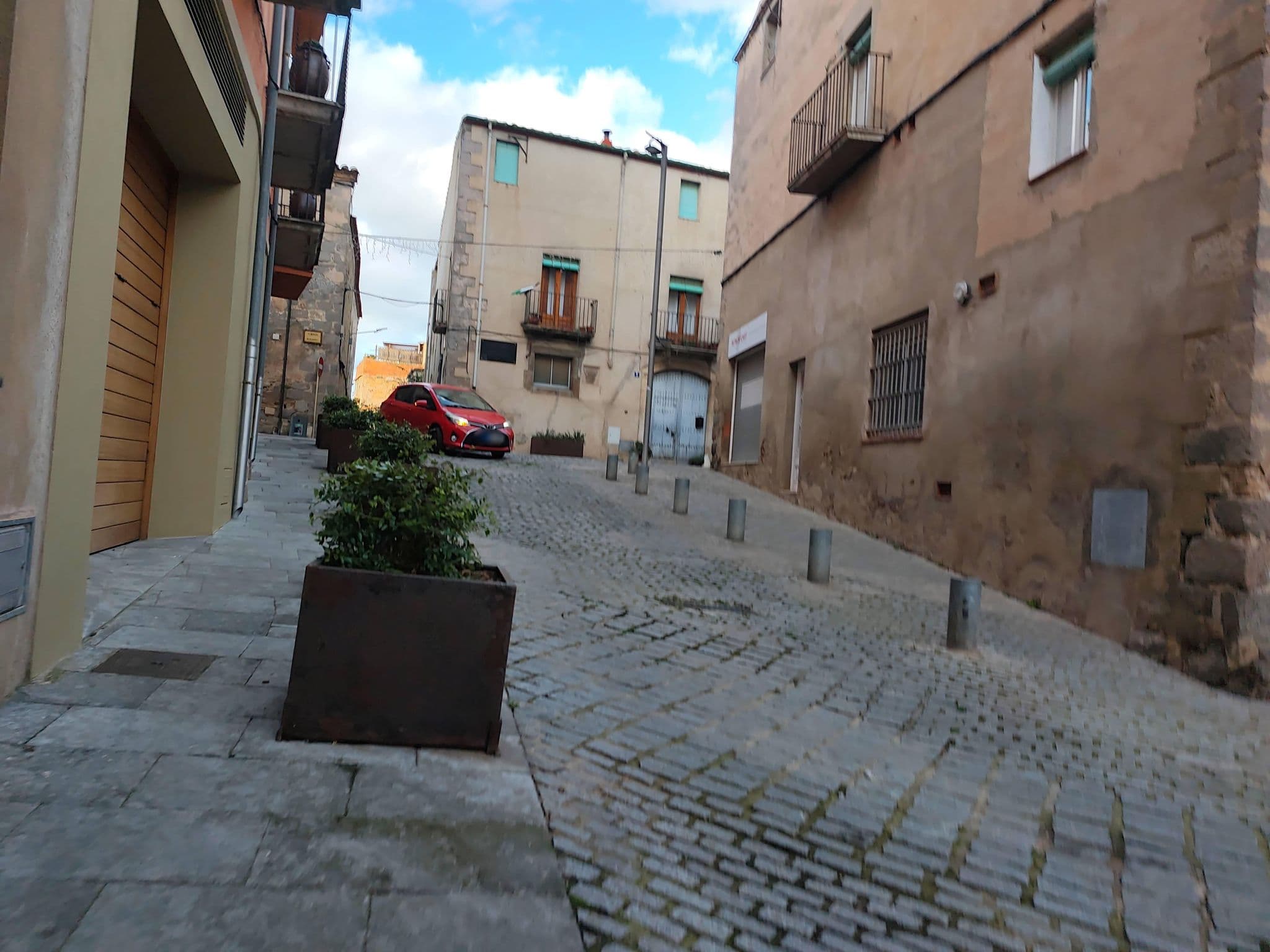 Street view near Hotel Canet, Castelló d'Empúries — © Duro (CC BY-SA · Mapillary)