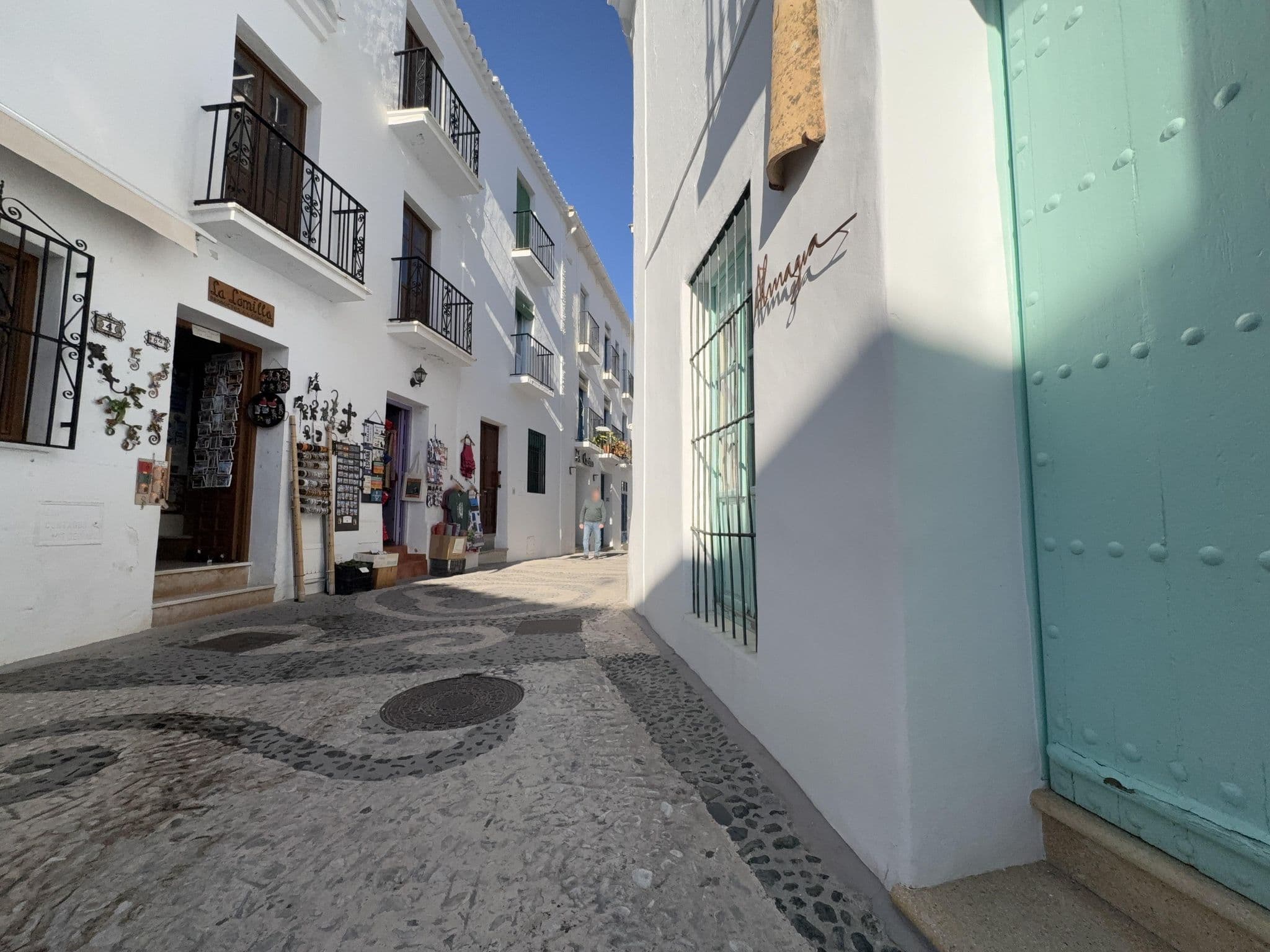 Street view near Casa Rural Miller’s of Frigiliana, Frigiliana — © tumblecow (CC BY-SA · Mapillary)