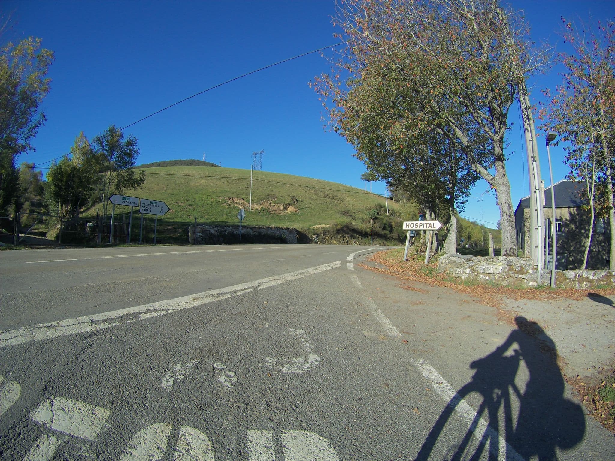 Street view near O Tear, Becerreá — © camperxr (CC BY-SA · Mapillary)