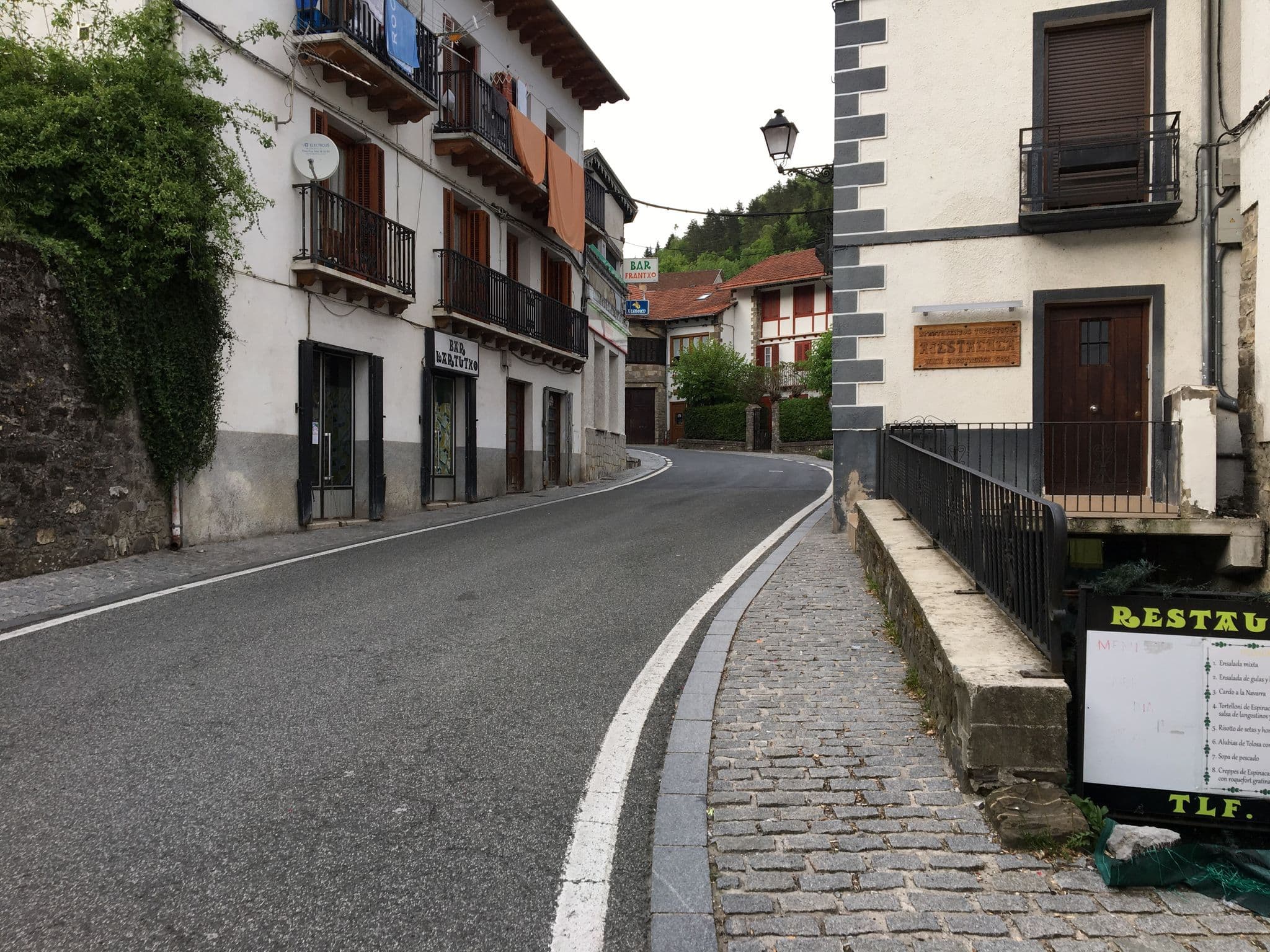Street view near Aiestaenea, Aoiz — © pgorrindo (CC BY-SA · Mapillary)
