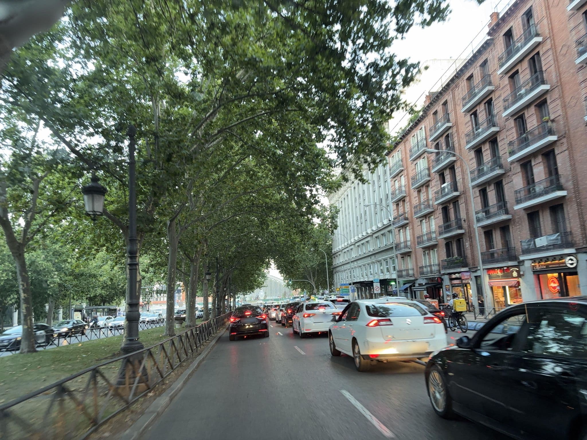 Street view near Casa de Huéspedes La Asturiana, Las Cortes — © seraq (CC BY-SA · Mapillary)