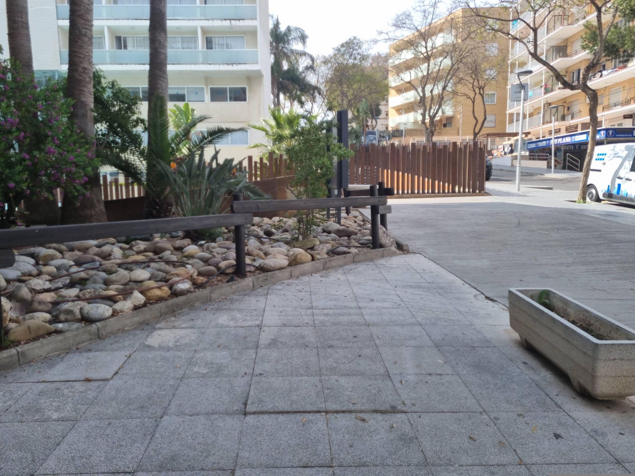 Street view near Salou Park, Salou — © Franciscovalera (CC BY-SA · Mapillary)
