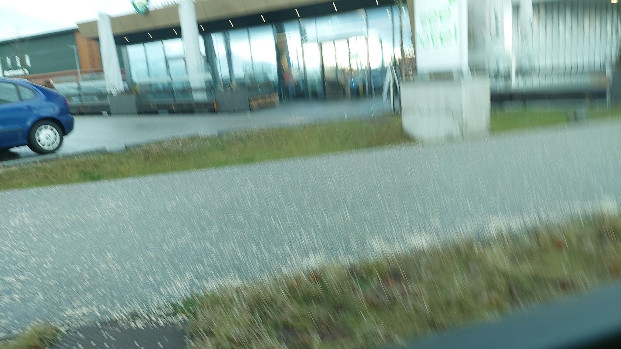 Street view near eee hotel, Wagram — © gzin (CC BY-SA · Mapillary)