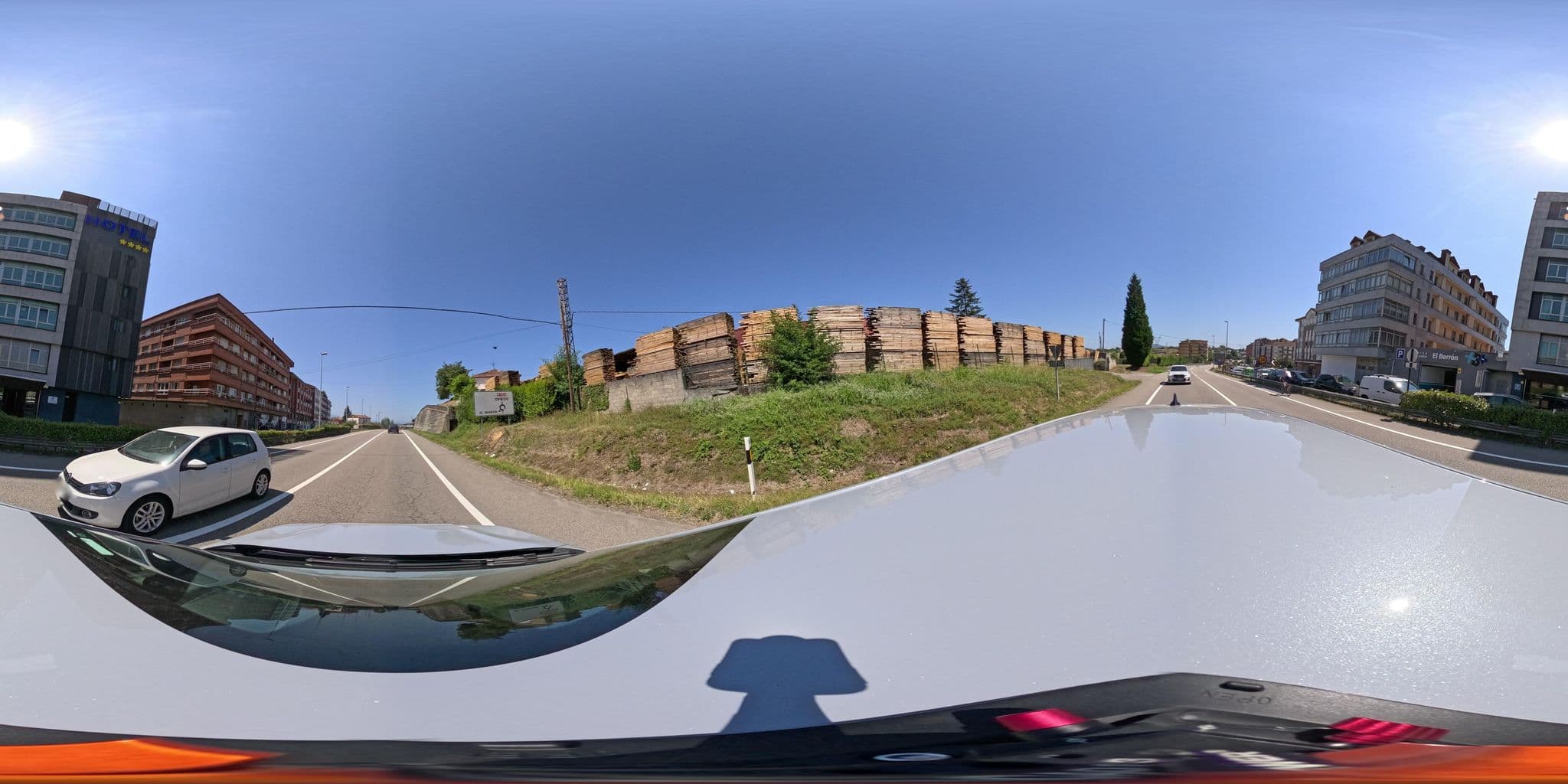 Street view near Hotel Cruz de La Victoria, Noreña — © yannakis (CC BY-SA · Mapillary)