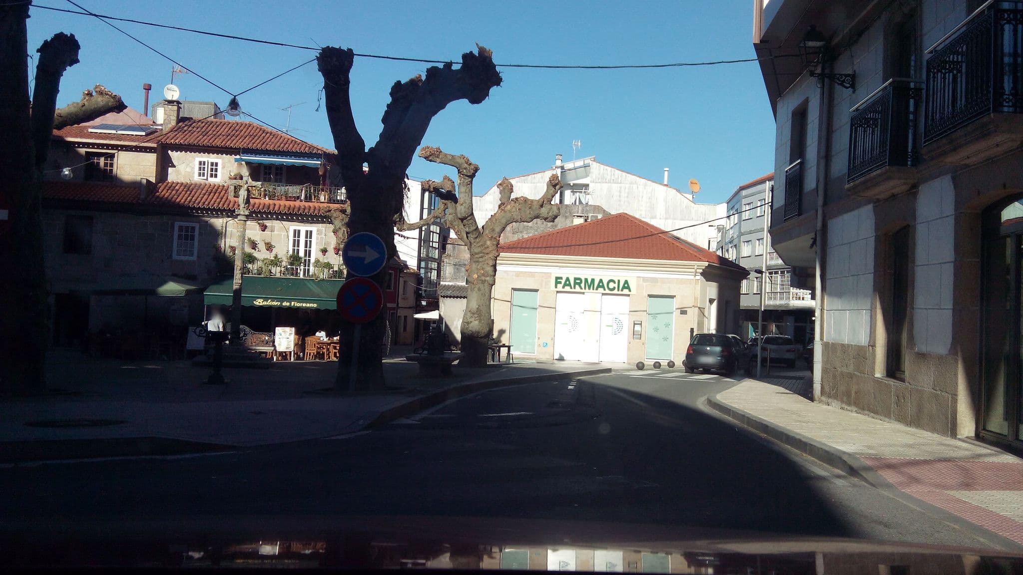 Street view near Hotel Noyesa Plaza, O Grove — © lolailo (CC BY-SA · Mapillary)
