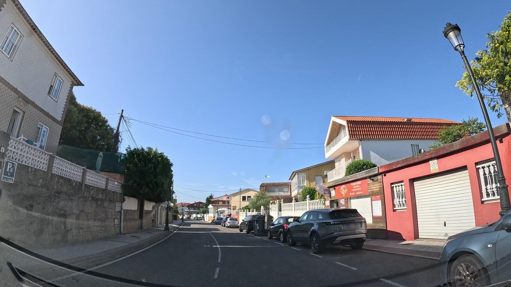 Street view near La Chica, Nigrán — © Ralvar (CC BY-SA · Mapillary)
