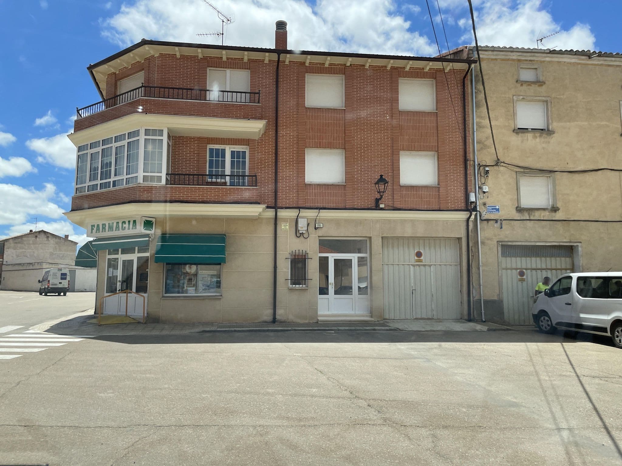 Street view near Albergue Muncipal "Villa de Melgar", Melgar de Fernamental — © seraq (CC BY-SA · Mapillary)