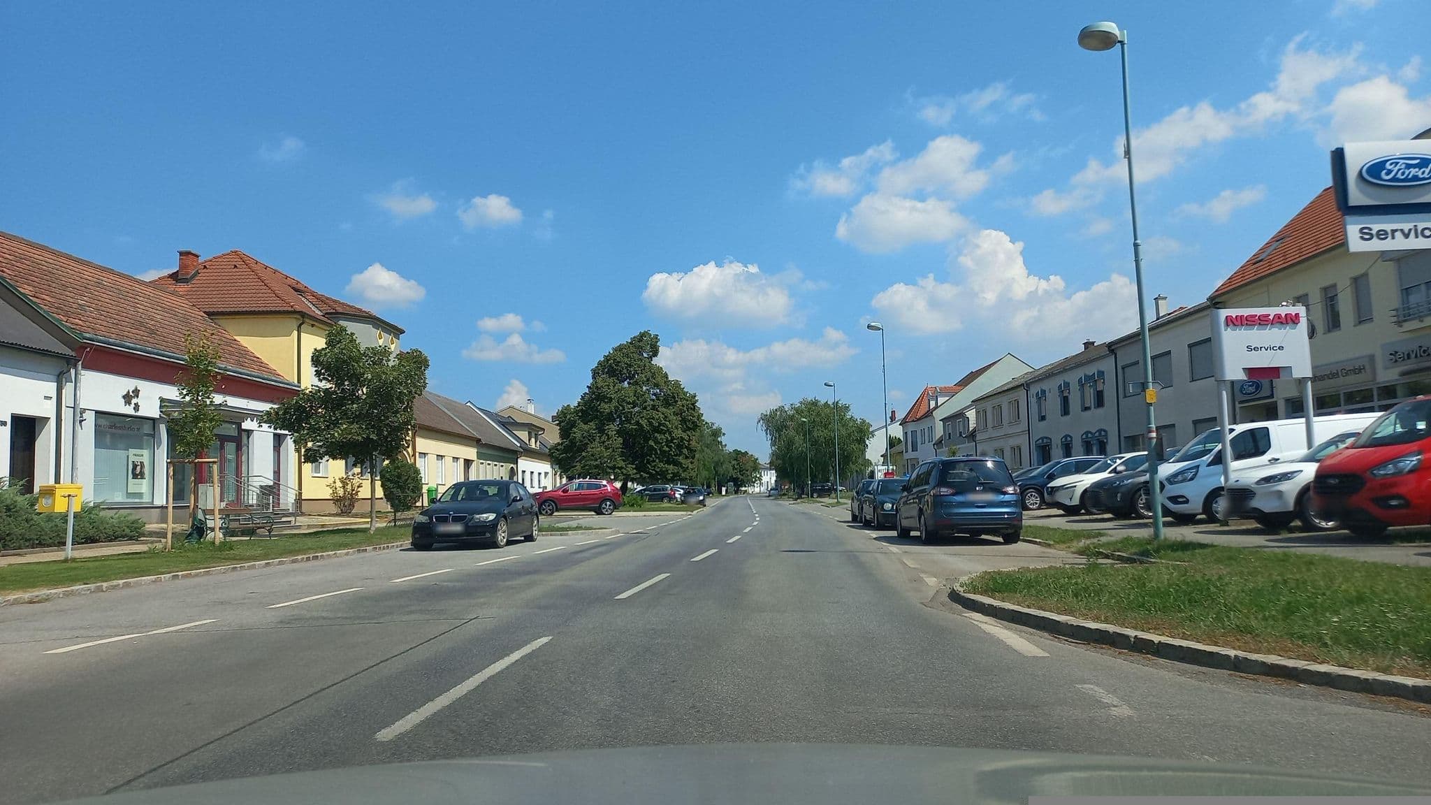 Street view near DOMS Gästehaus, Frauenkirchen — © bordaben (CC BY-SA · Mapillary)