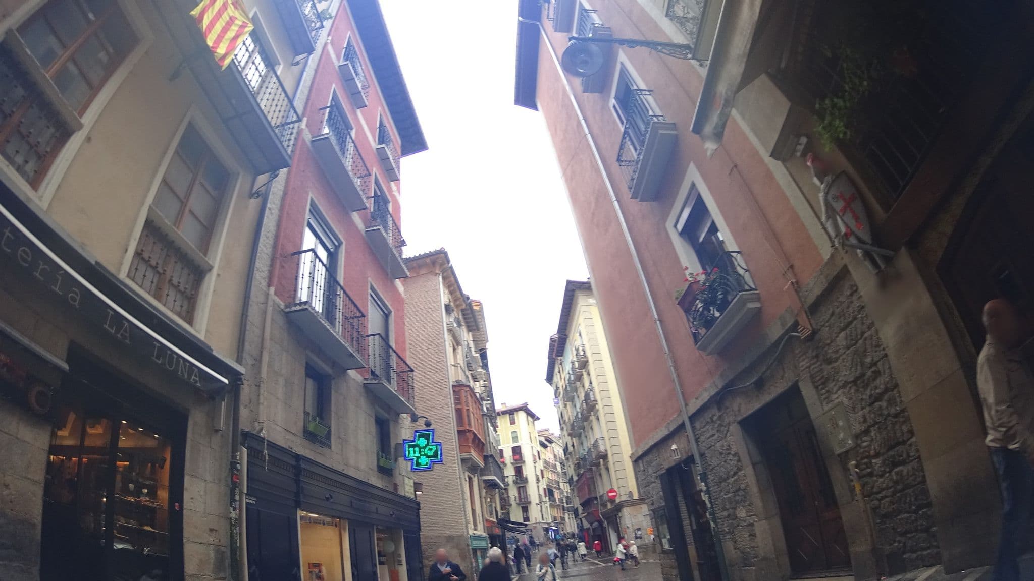 Street view near Pamplona Apartments, Pamplona — © robertogeb (CC BY-SA · Mapillary)