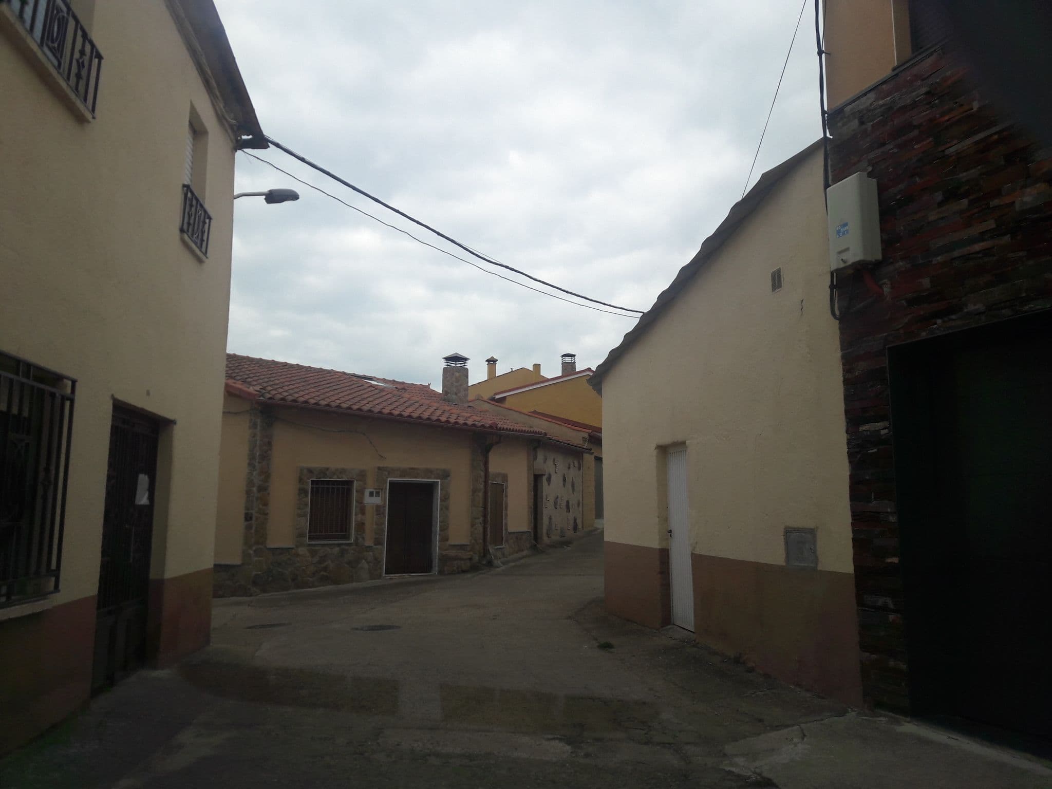 Street view near CTR El Pasil, Nuñomoral — © civitas (CC BY-SA · Mapillary)