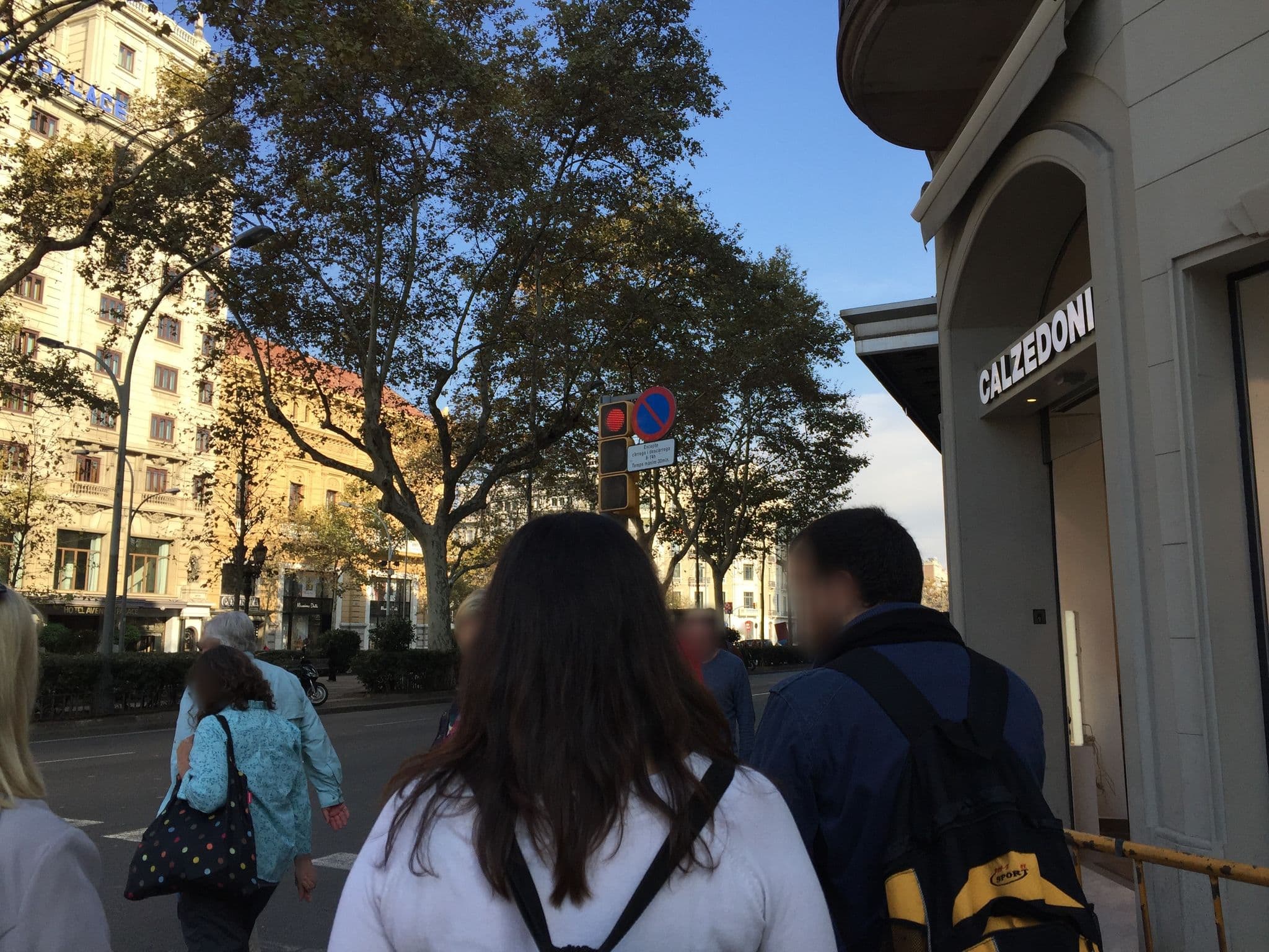 Street view near Korea Hostel, Eixample — © richlv (CC BY-SA · Mapillary)