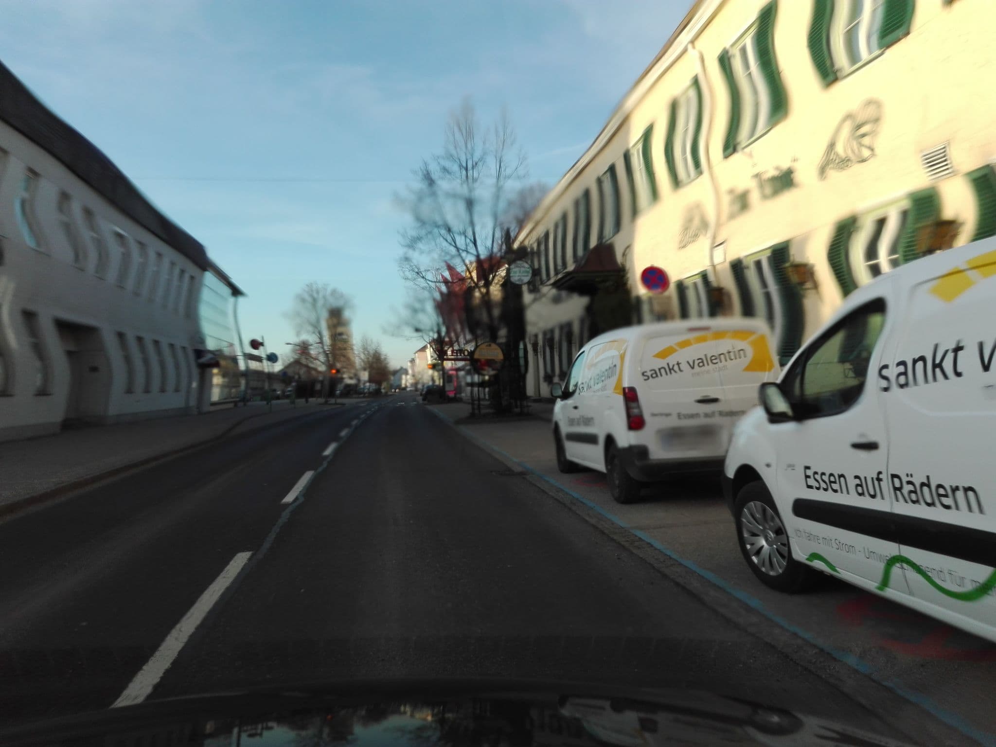 Street view near Gasthof Pillgrab, Sankt Valentin — © suriv (CC BY-SA · Mapillary)