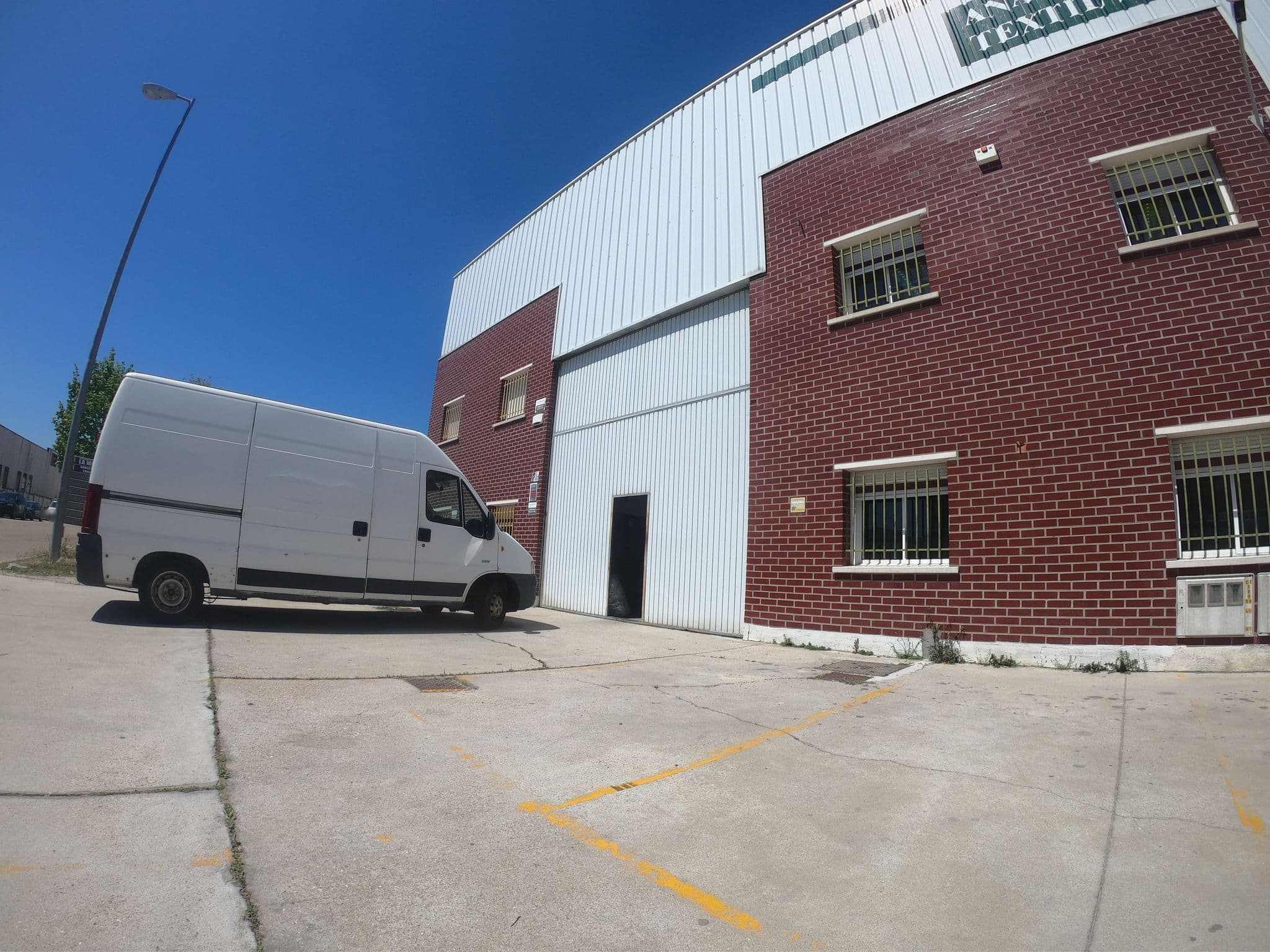 Street view near Hostal Campestre, Cistérniga — © sanchi (CC BY-SA · Mapillary)