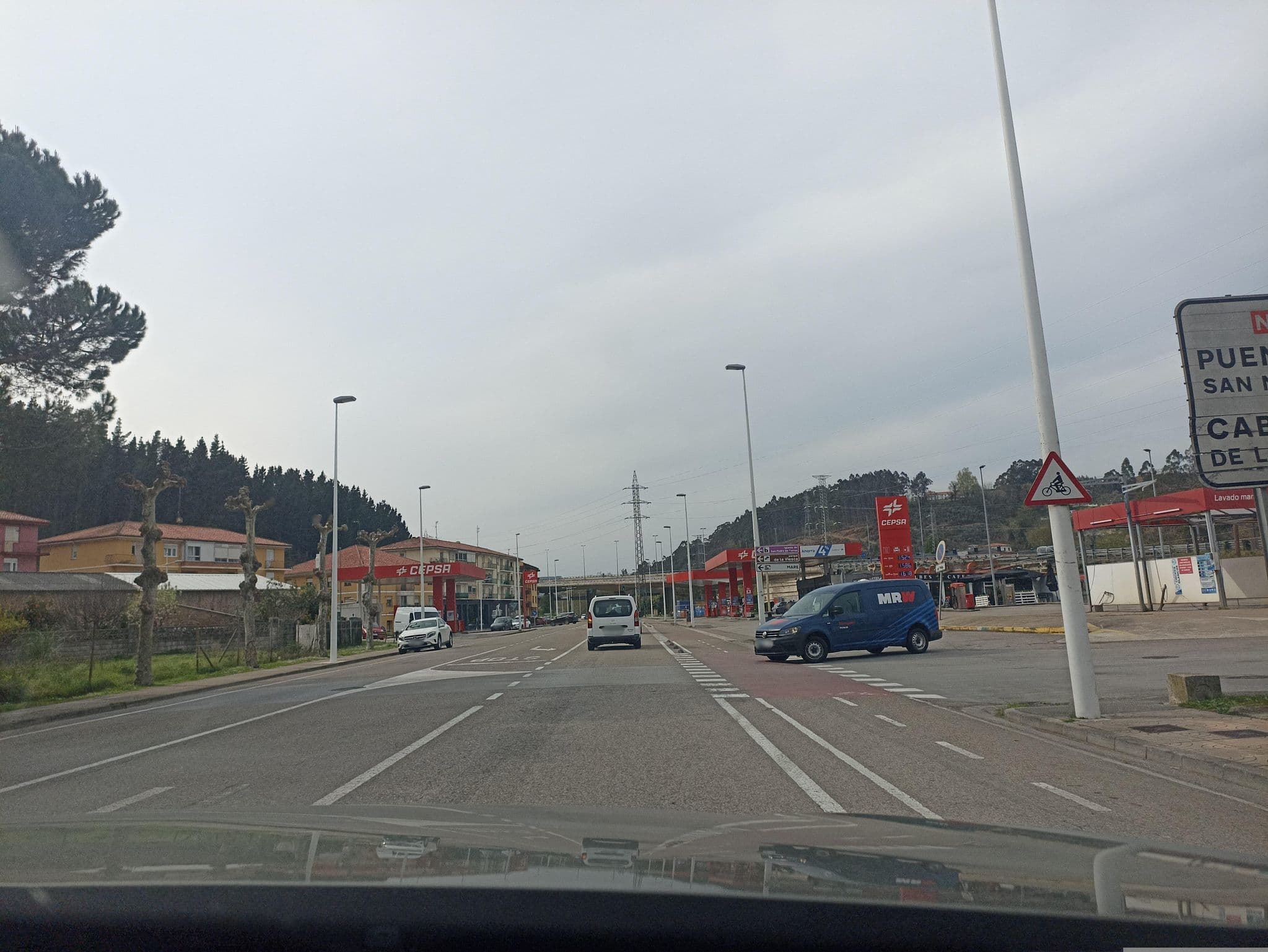 Street view near Hostal Torres, Torrelavega — © toniserra (CC BY-SA · Mapillary)