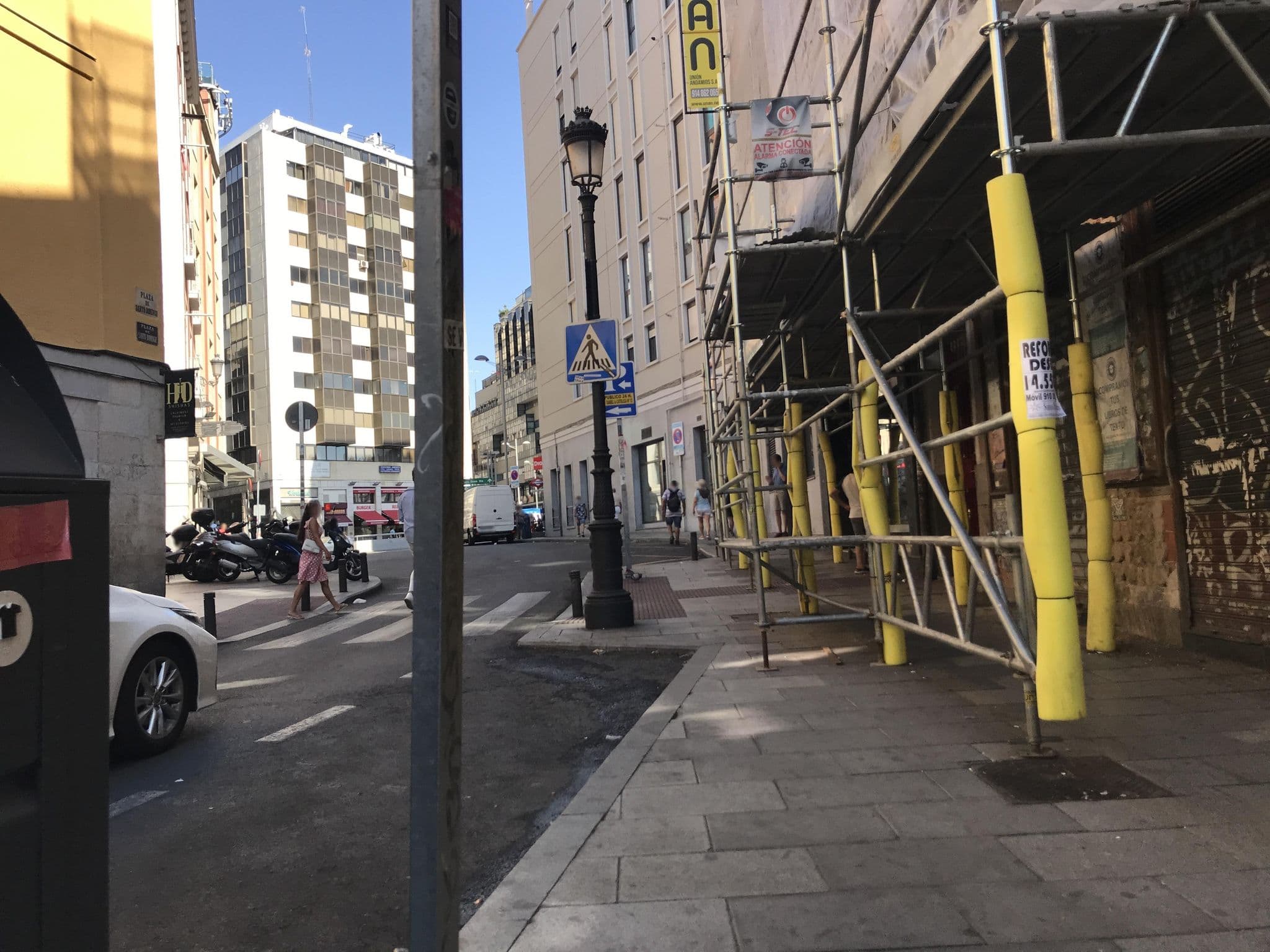Street view near Hotel Santo Domingo, Universidad — © miguel_andrade (CC BY-SA · Mapillary)