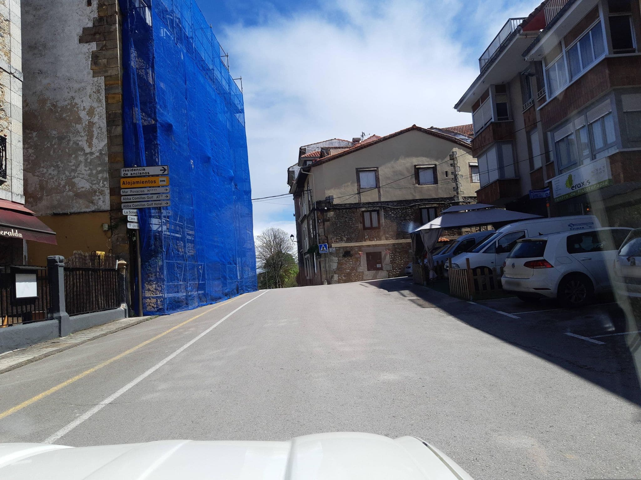 Street view near Pensión Villa, San Vicente de la Barquera — © geo50 (CC BY-SA · Mapillary)