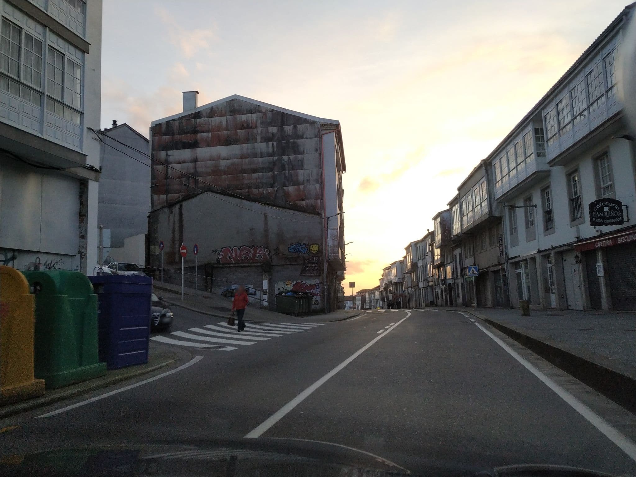 Street view near Meiga Backpackers, Santiago de Compostela — © sanjorgepinho (CC BY-SA · Mapillary)