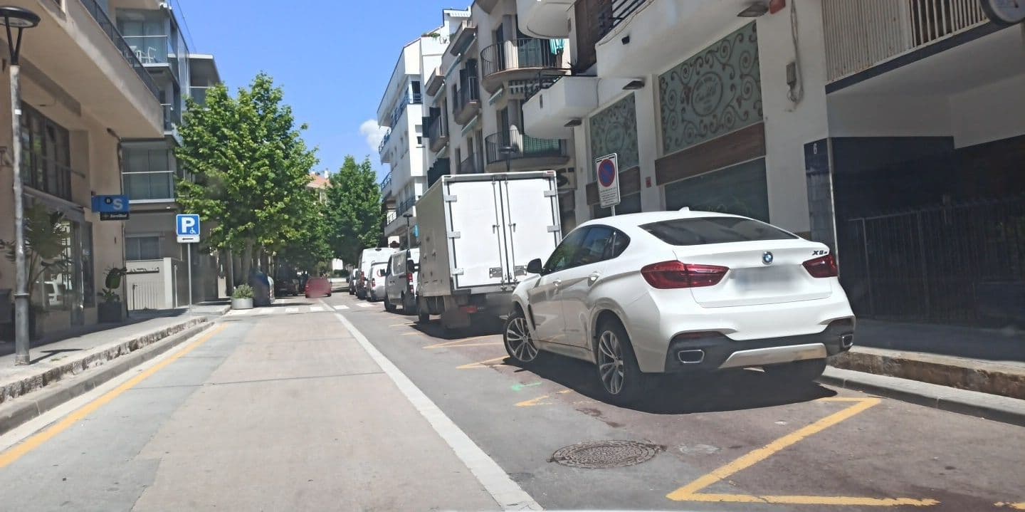 Street view near Apartament Tecla, Sitges — © yopaseopor (CC BY-SA · Mapillary)