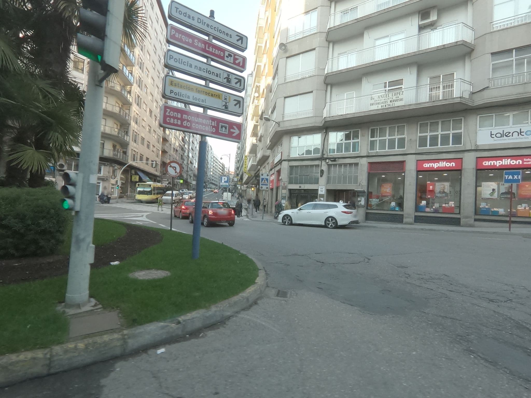 Street view near Hotel Miño, Ourense — © sanjorgepinho (CC BY-SA · Mapillary)
