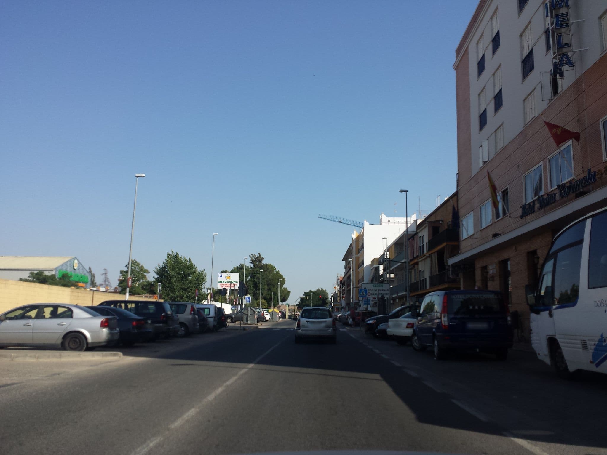 Street view near Hotel Doña Carmela, Gelves — © agpericot (CC BY-SA · Mapillary)