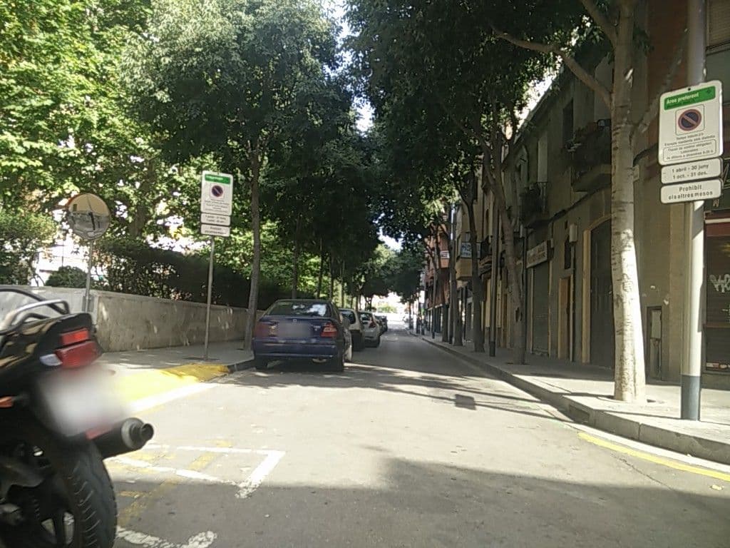 Street view near Hotel Transit, Hostafrancs — © ccossio (CC BY-SA · Mapillary)