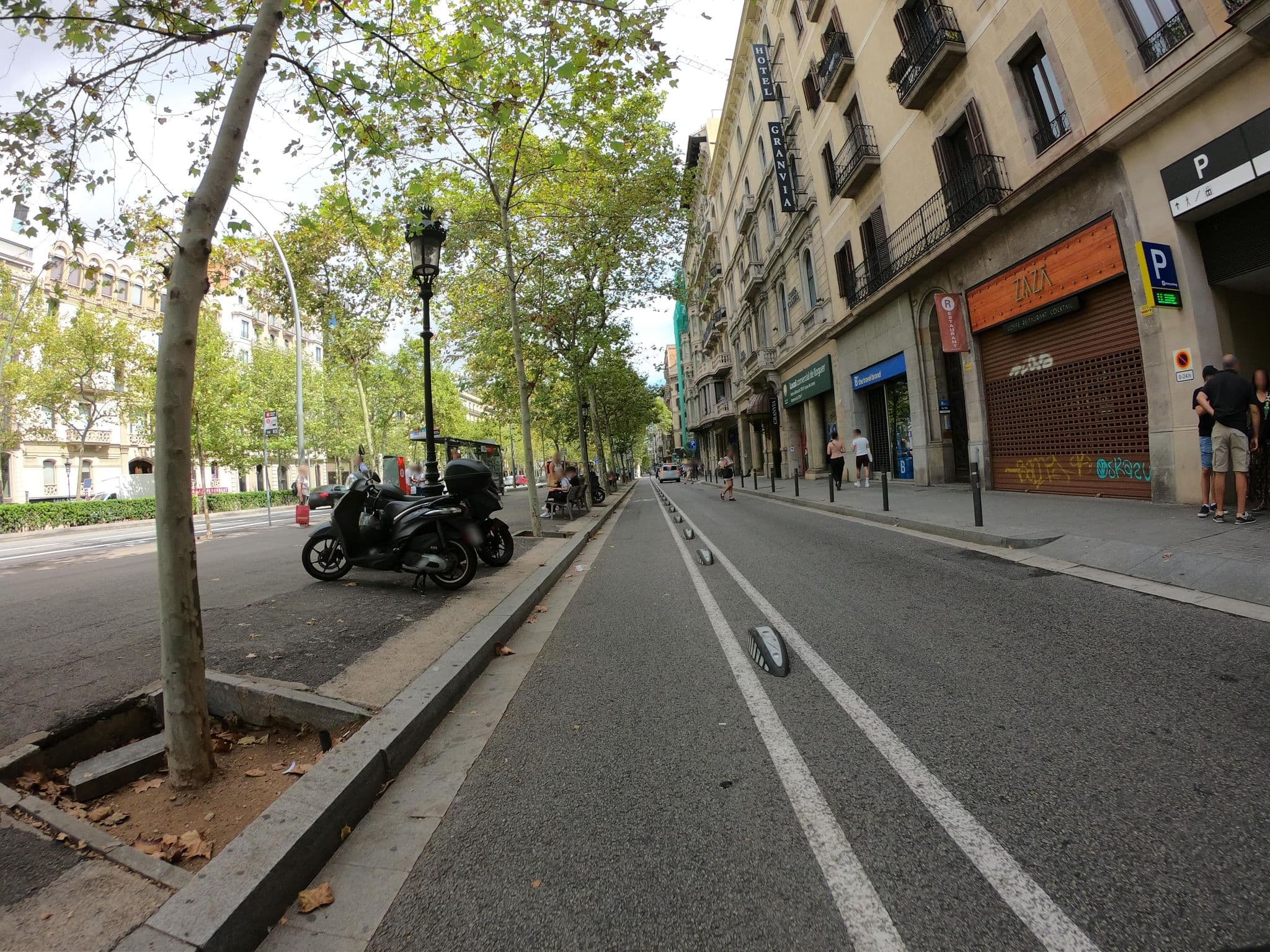 Street view near Hotel Granvia, Eixample — © rubencarbonero (CC BY-SA · Mapillary)