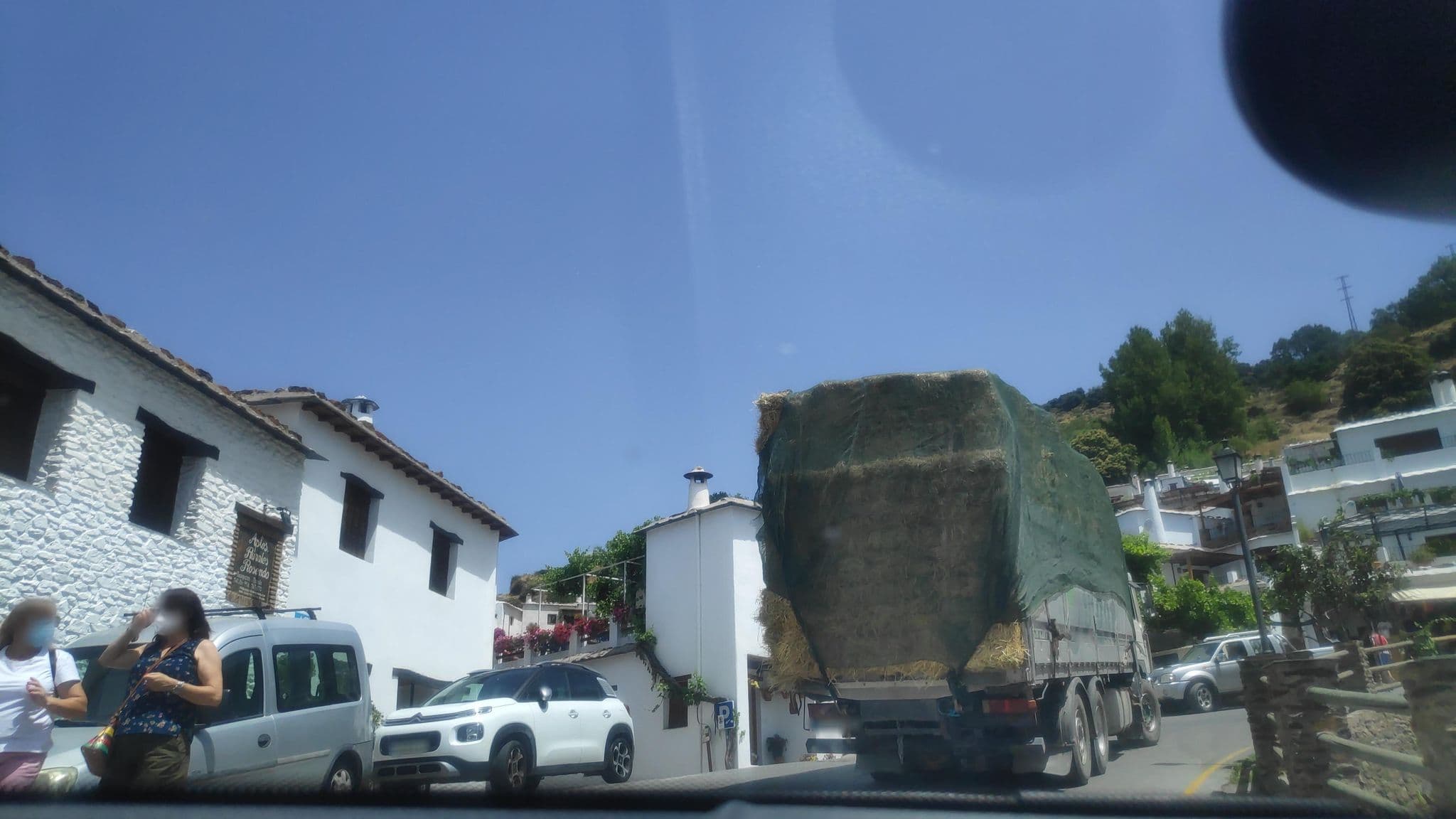 Street view near Apartamentos Rurales Rosendo, Órgiva — © juasmita (CC BY-SA · Mapillary)