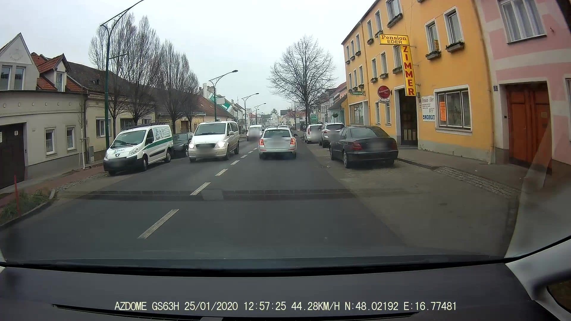 Street view near Pension Eder, Bruck an der Leitha — © stefan147 (CC BY-SA · Mapillary)