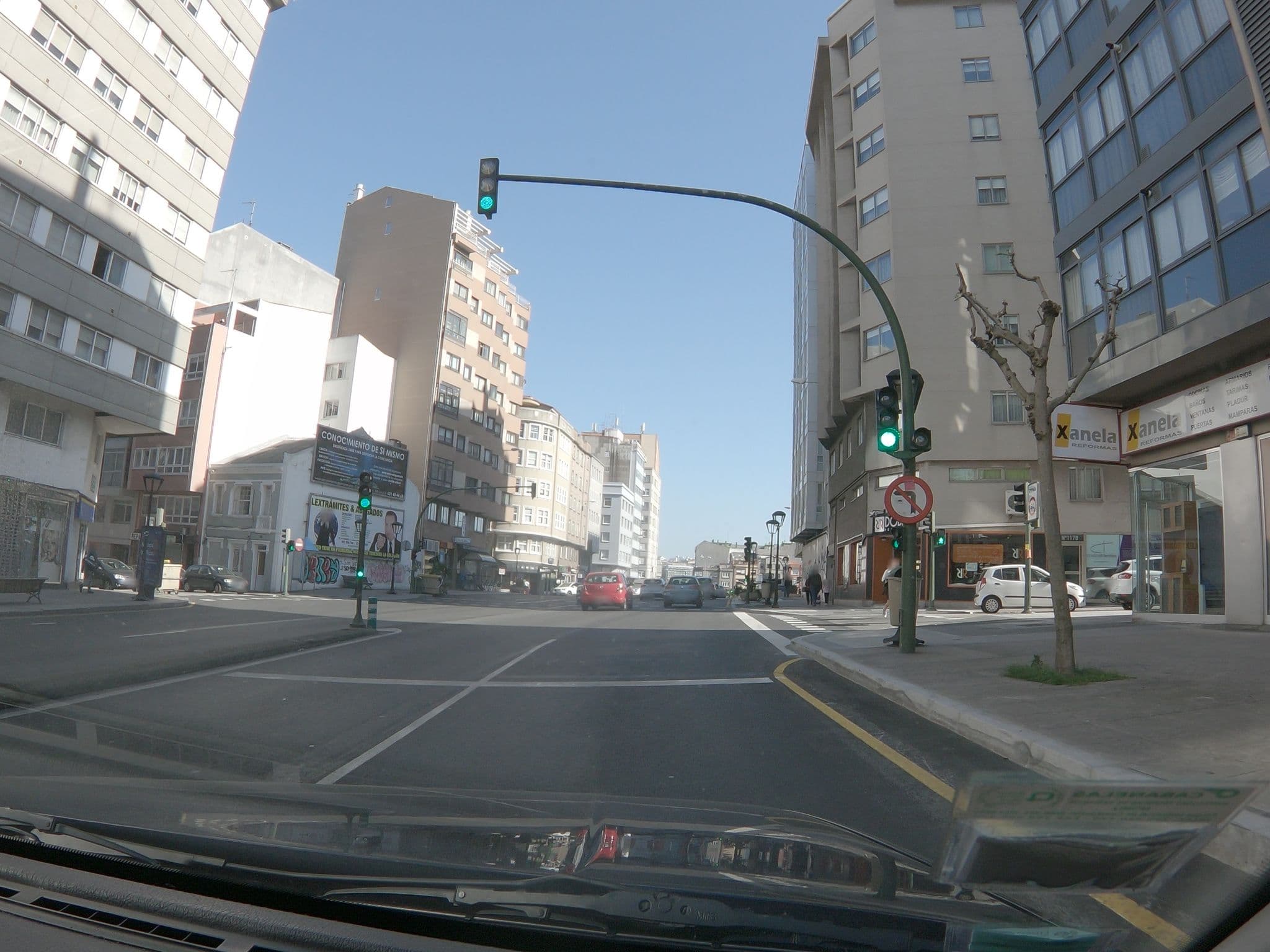 Street view near Pensión132, A Coruña — © sanjorgepinho (CC BY-SA · Mapillary)