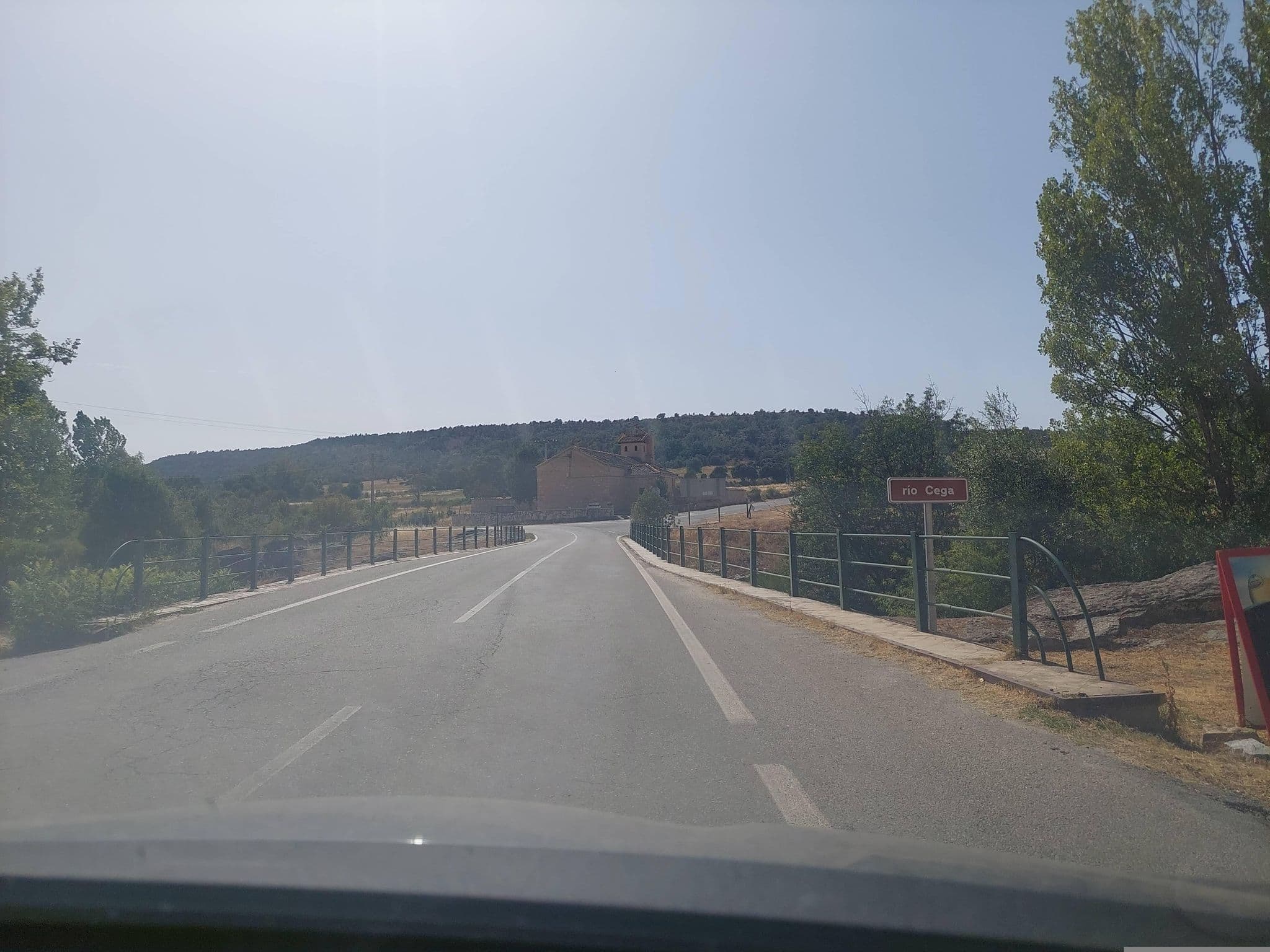 Street view near Puentes del Cega, La Cuesta — © Albergarri788 (CC BY-SA · Mapillary)