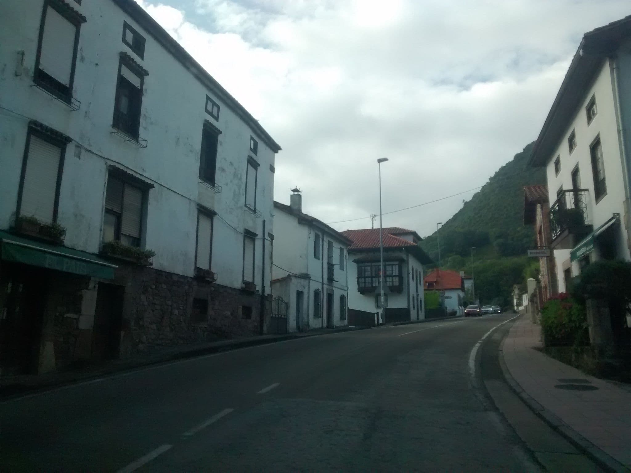 Street view near La hostería de Castañeda, Puente Viesgo — © egofer (CC BY-SA · Mapillary)