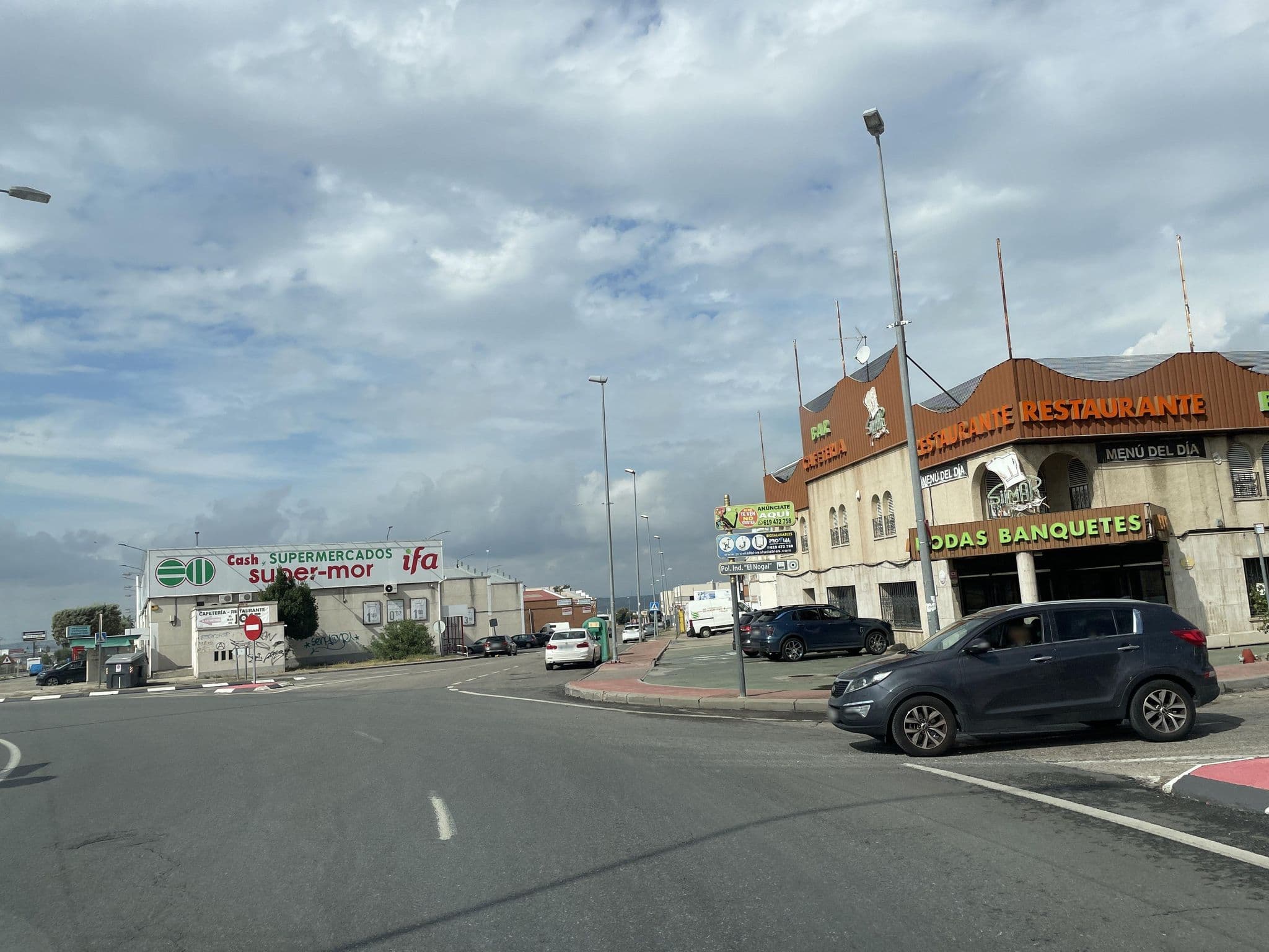 Street view near Hotel Algete Sotohostel, Algete — © seraq (CC BY-SA · Mapillary)