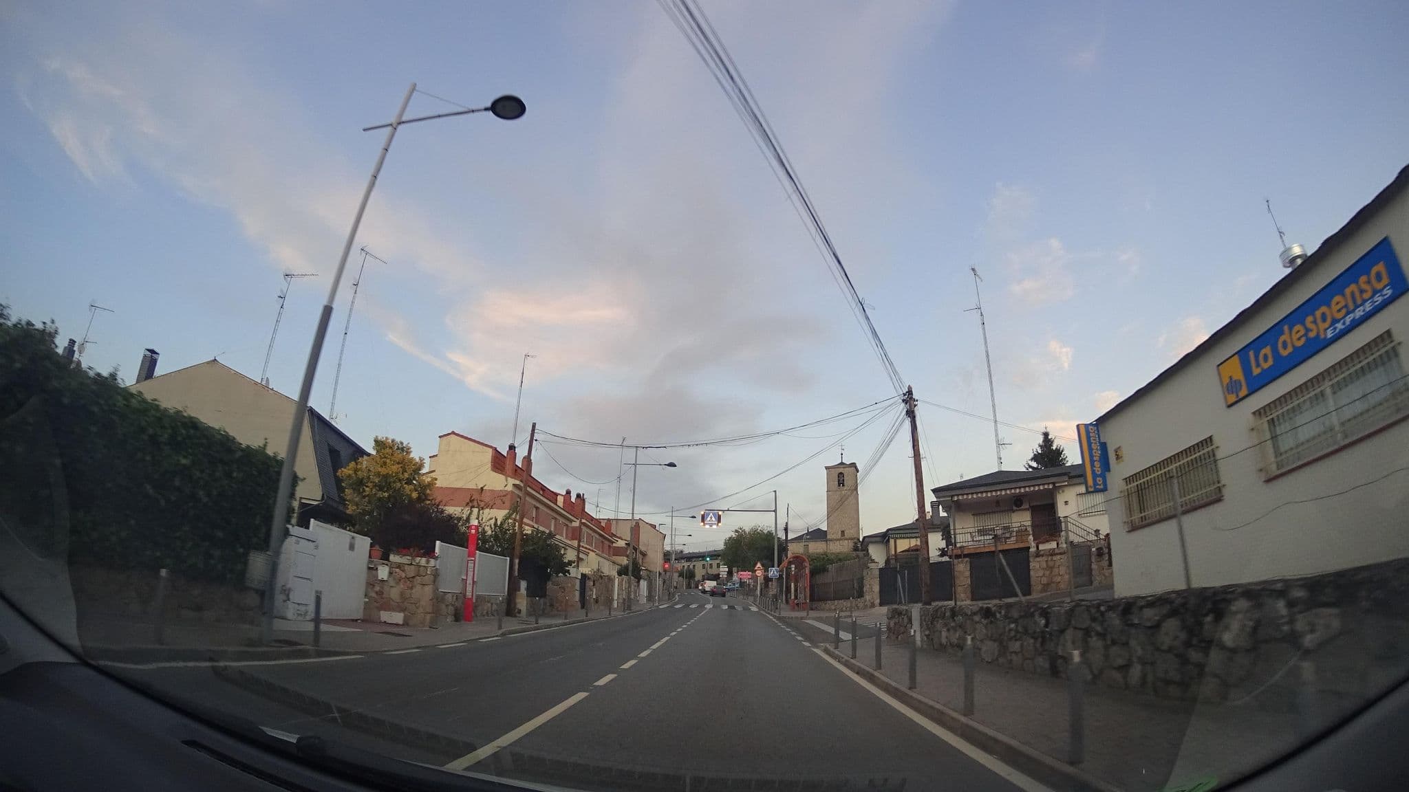 Street view near Hostal Restaurante Luna, Colmenarejo — © robertogeb (CC BY-SA · Mapillary)