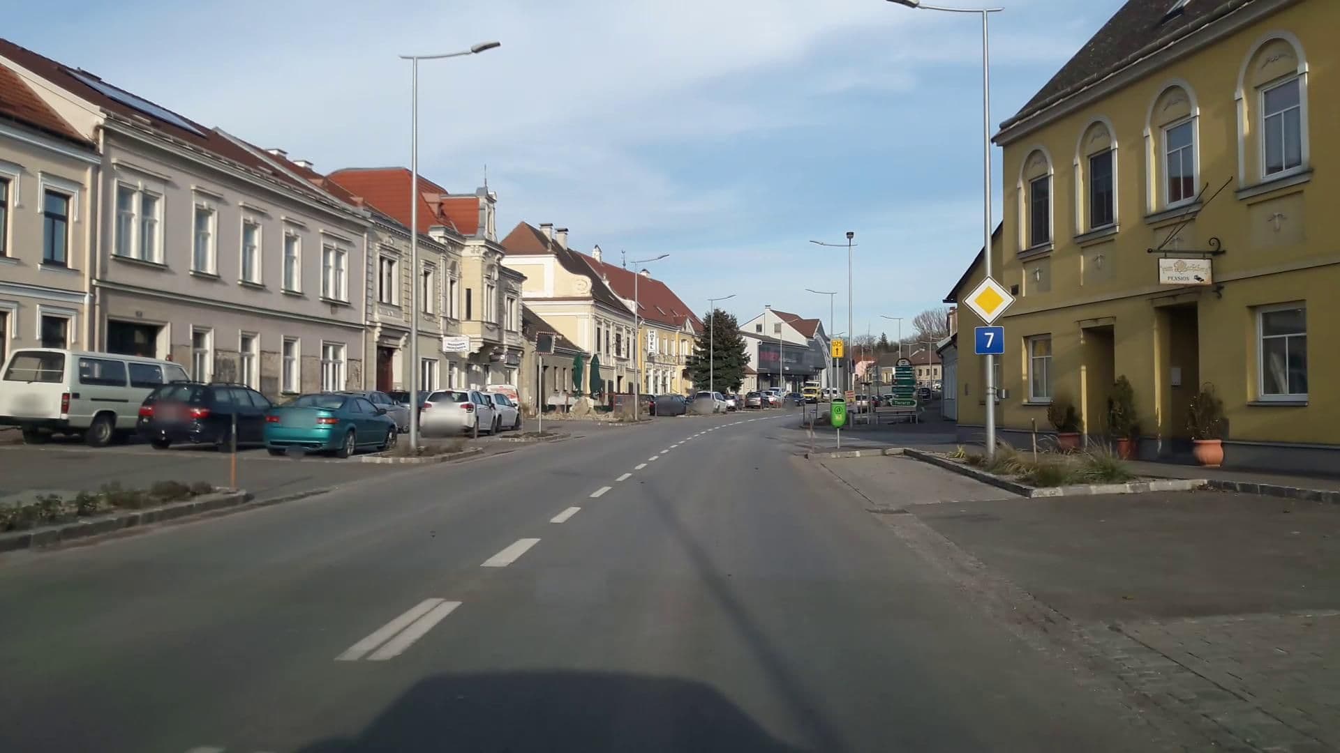 Street view near Zum Wachtberg, Gaweinstal — © stefan147 (CC BY-SA · Mapillary)