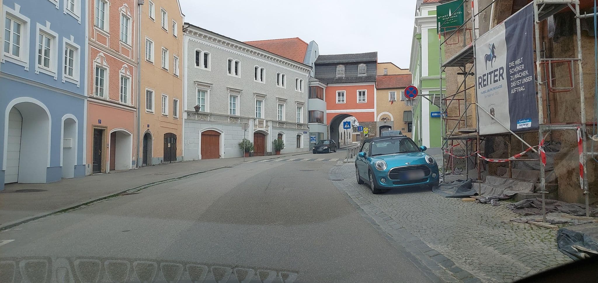 Street view near Stadthotel Schärding, Schärding — © gzin (CC BY-SA · Mapillary)