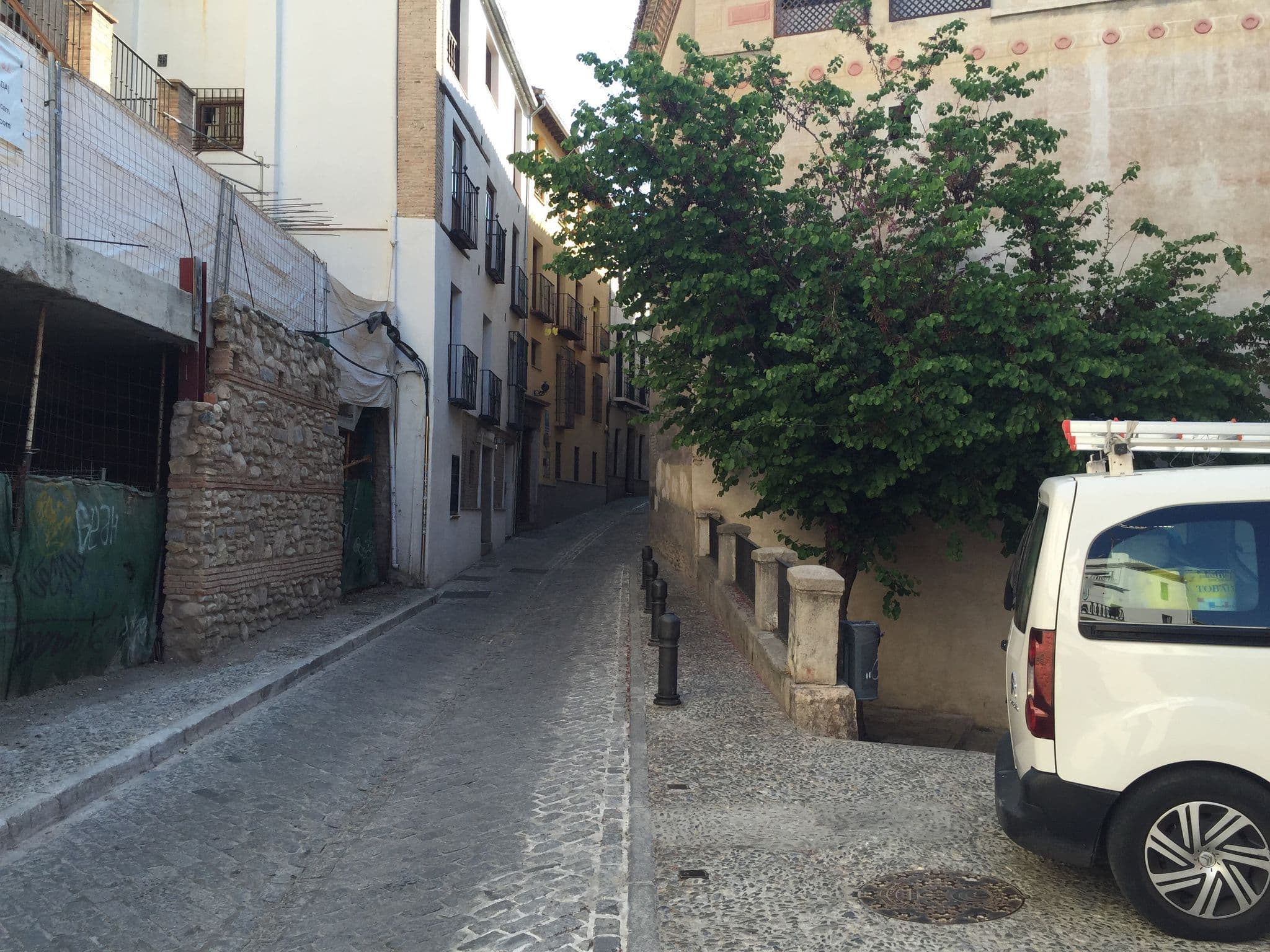 Street view near Apartamentos Santa Ana, Granada