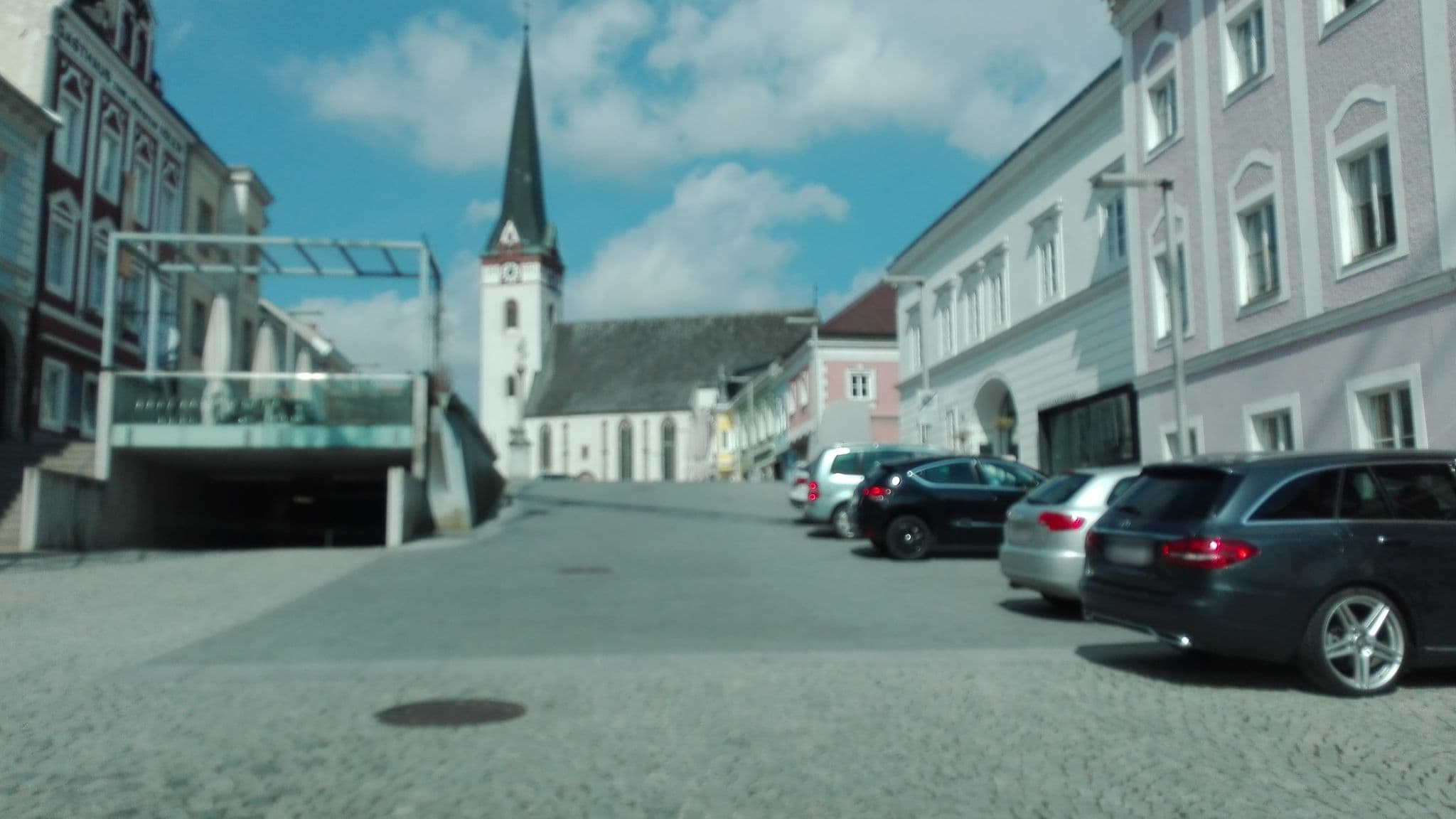 Street view near Schwarzer Adler, Ottensheim — © suriv (CC BY-SA · Mapillary)