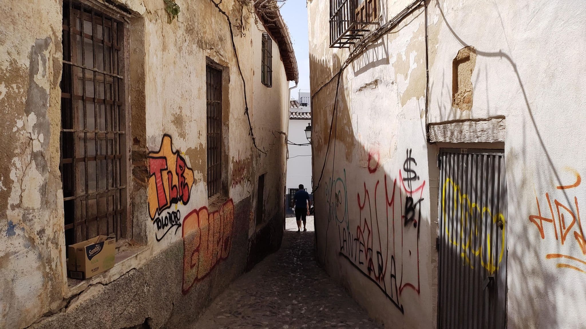 Street view near Casa del Aljarife, Granada — © rsandu (CC BY-SA · Mapillary)