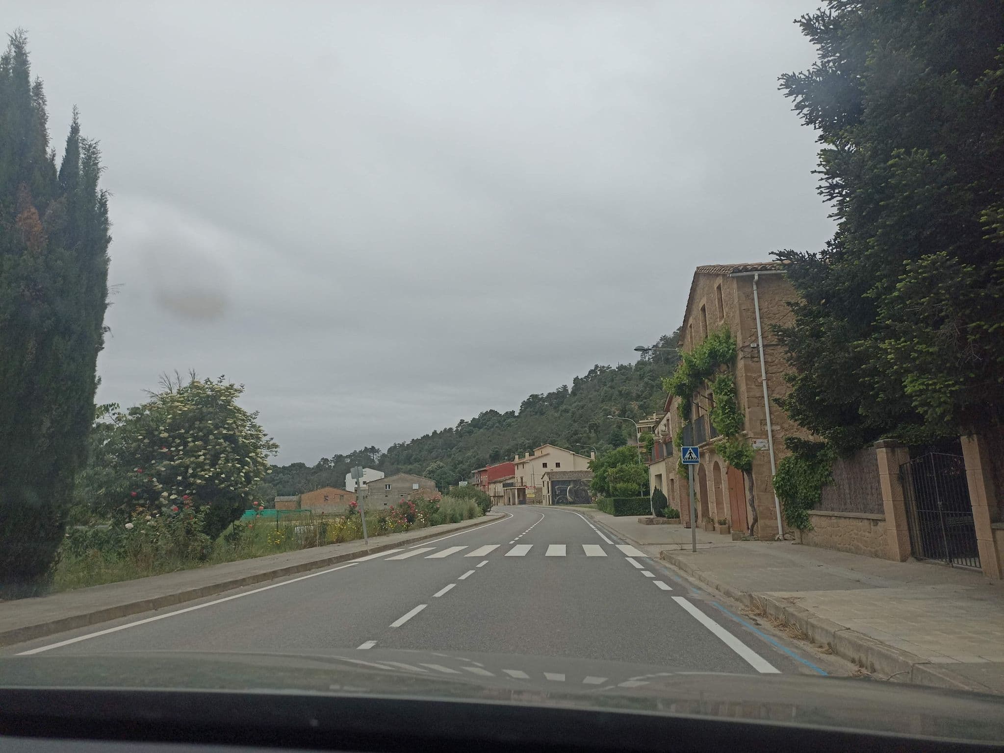 Street view near La Torre d'Ogern, Oliana — © toniserra (CC BY-SA · Mapillary)