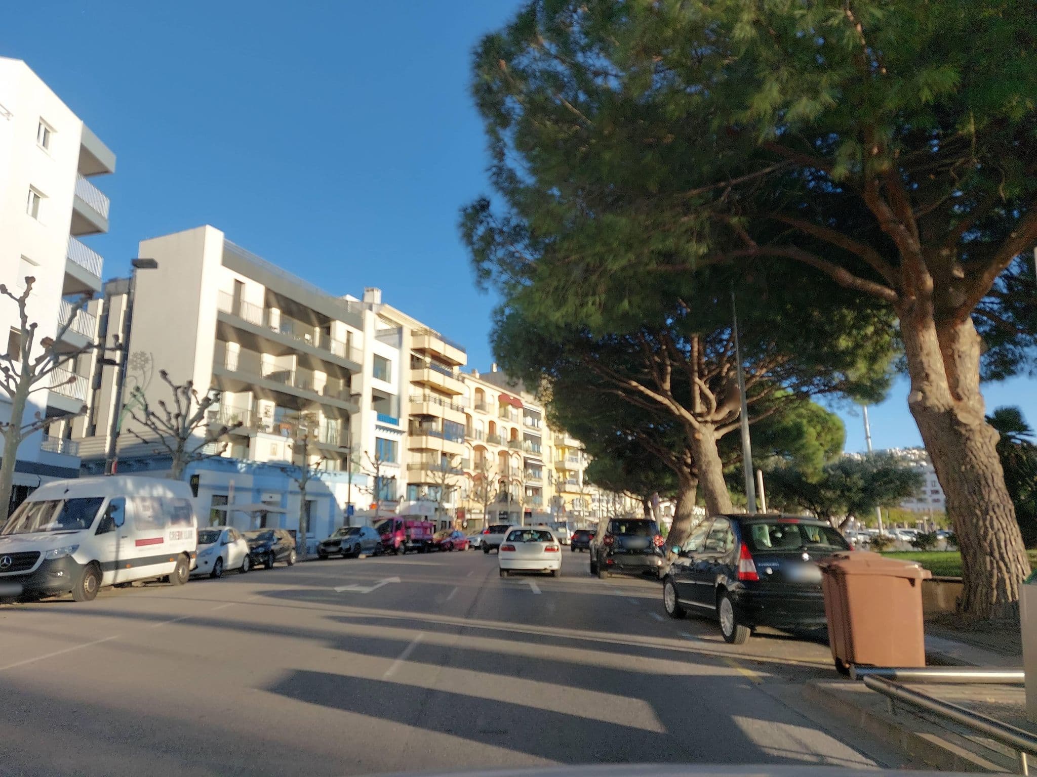 Street view near Roses Apartment, Roses — © 5rmft (CC BY-SA · Mapillary)