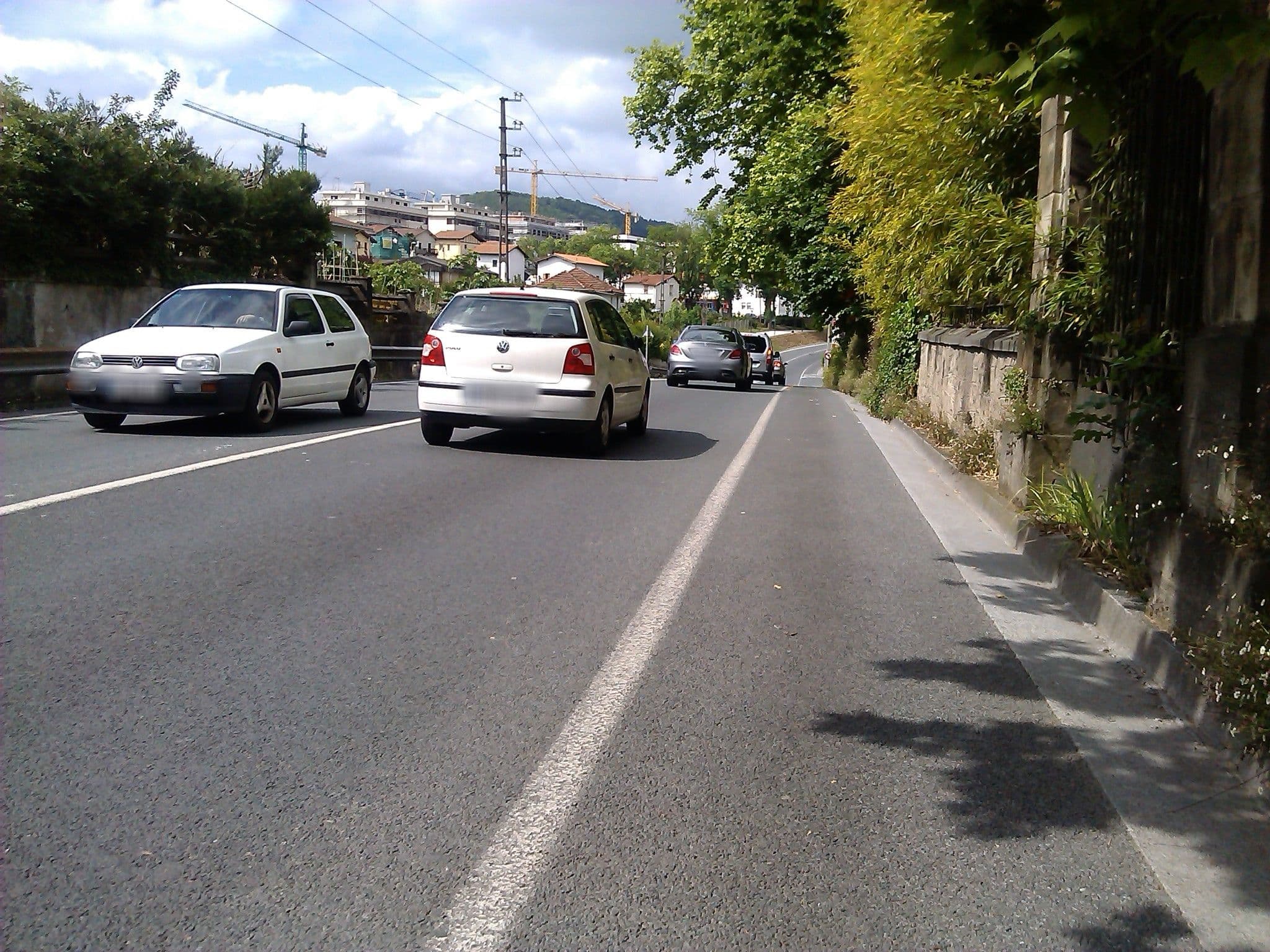 Street view near Albergue de peregrinos, Irun — © changchun1 (CC BY-SA · Mapillary)