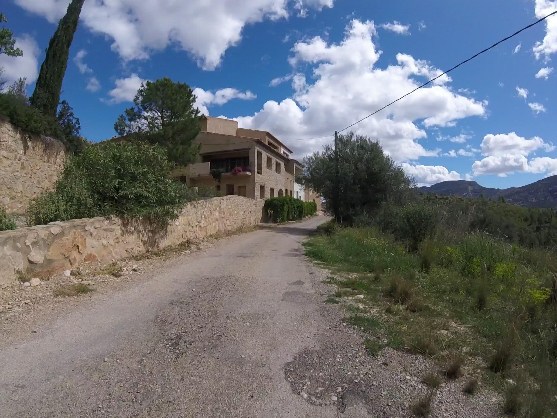 Street view near Aldea Roqueta, Sierra-Engarcerán — © mikelo (CC BY-SA · Mapillary)